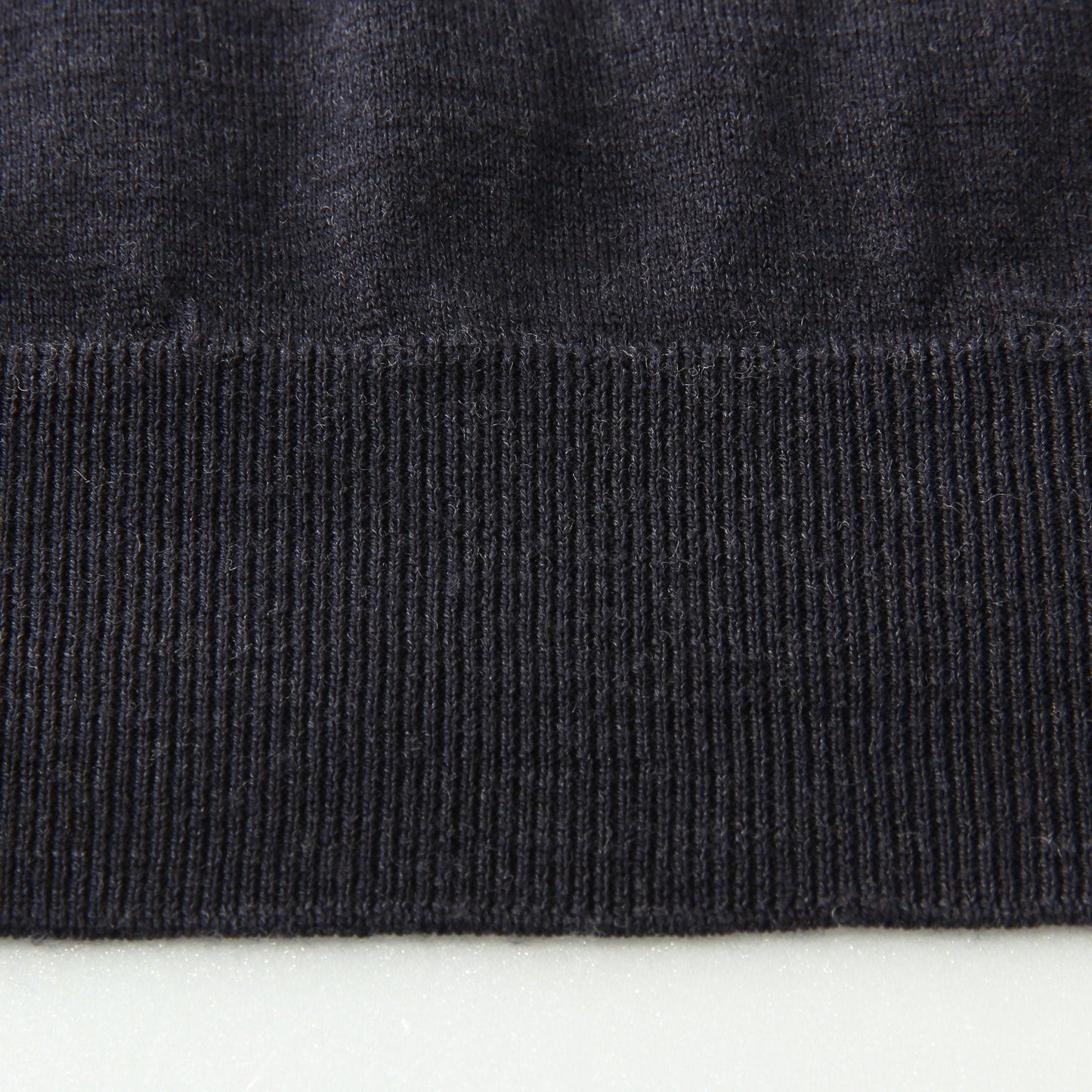 WOOL TURTLE NECK KNIT