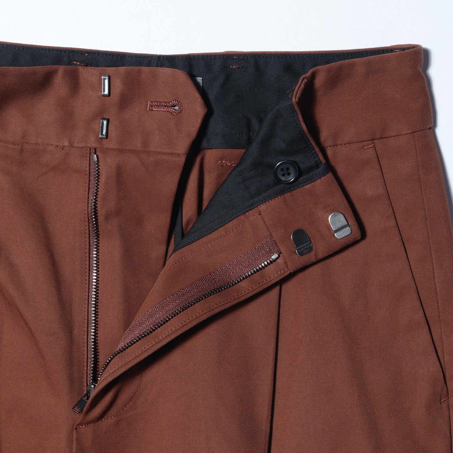 DRY COTTON TWILL TROUSERS