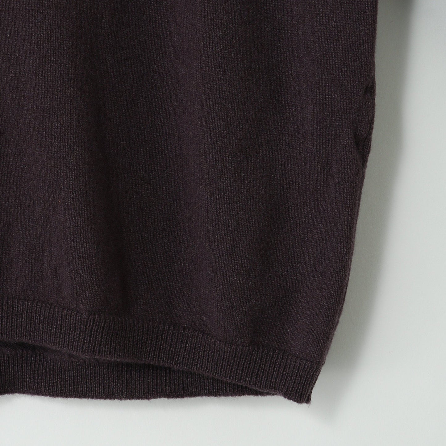 CASHMERE DEEP TRIM T-SHIRT KNIT
