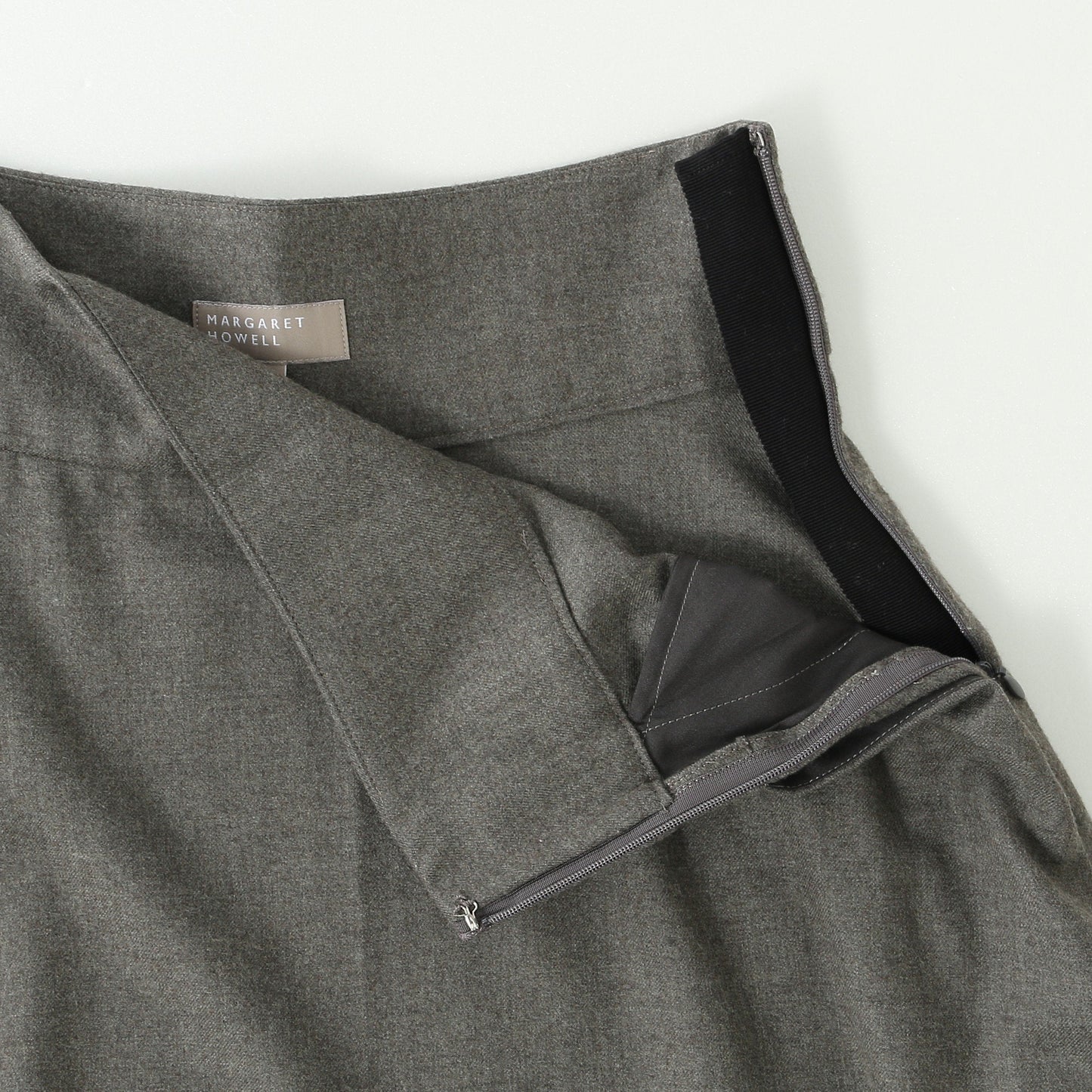 FINE WOOL FLANNEL SKIRT