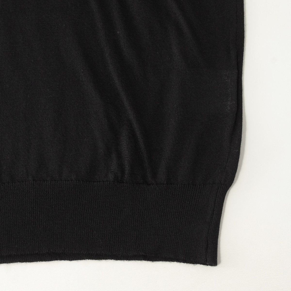 CLOSE NECK T SHIRT KNIT
