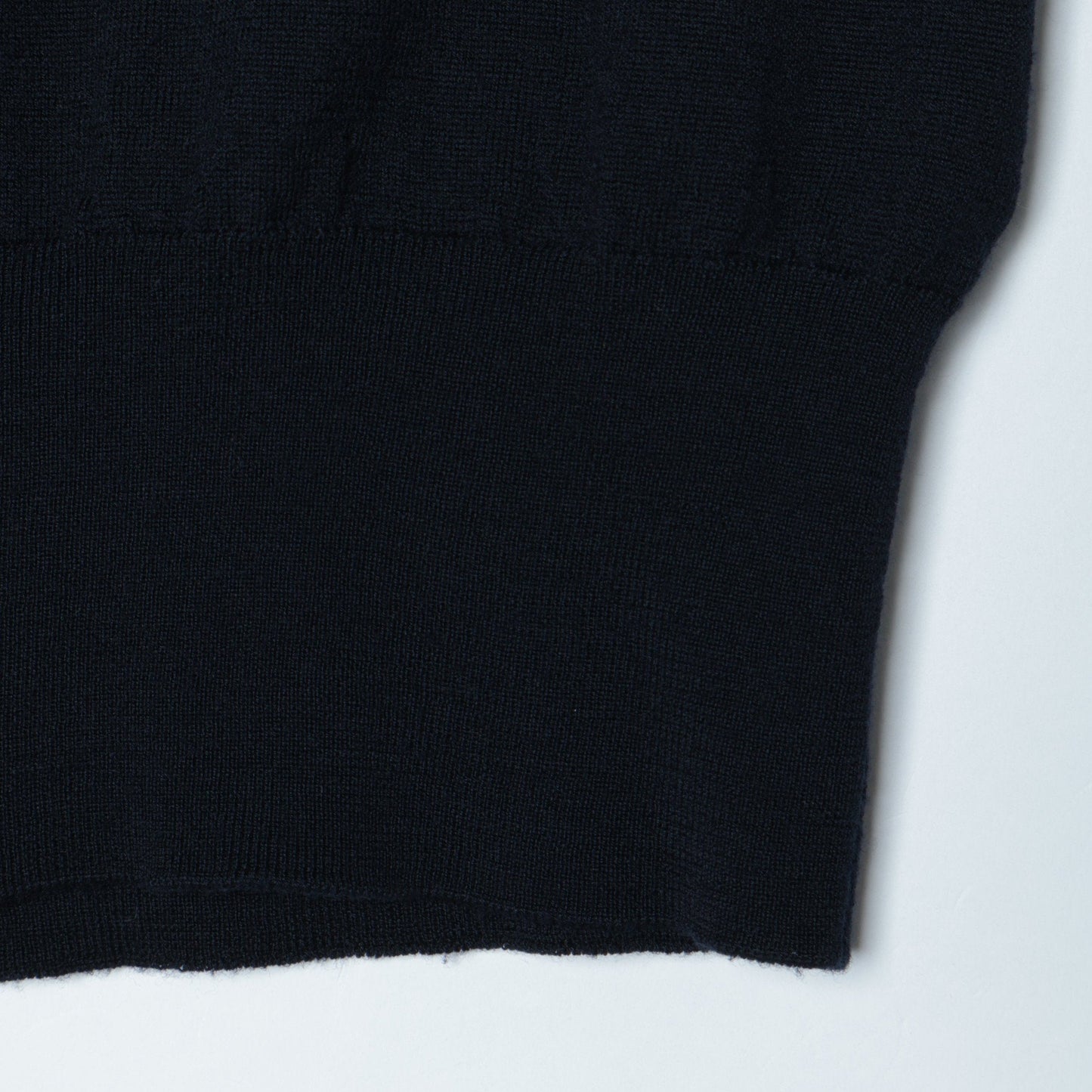 BUTTON ED ROLL NECK KNIT