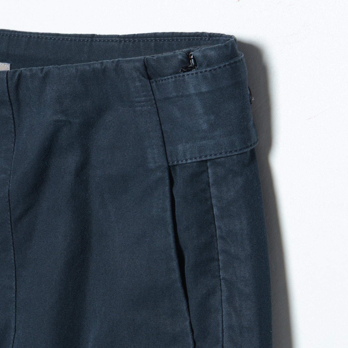 WASHED YARN DYE COTTON POPLIN TROUSERS