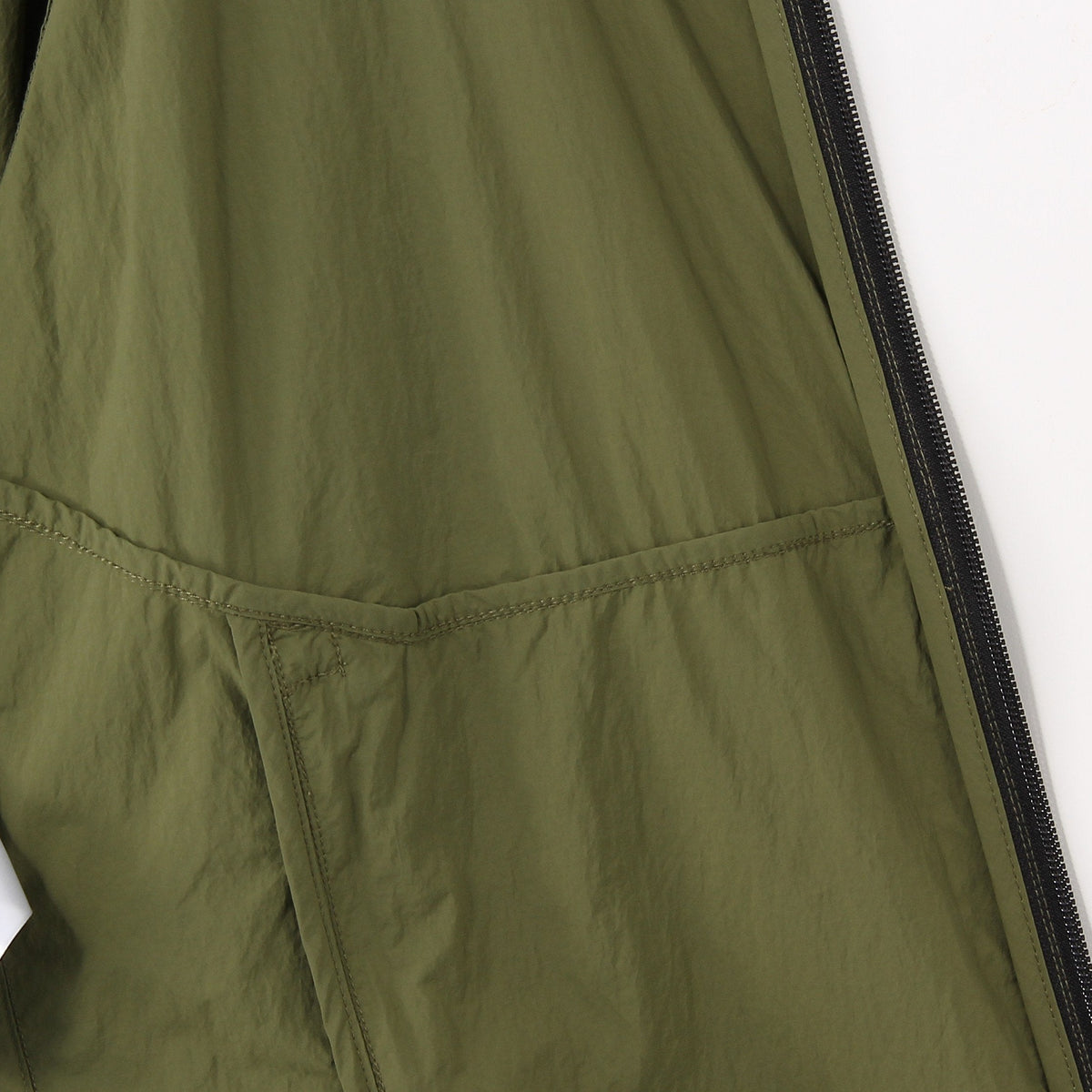 LIGHTWEIGHT NYLON POPLIN COAT