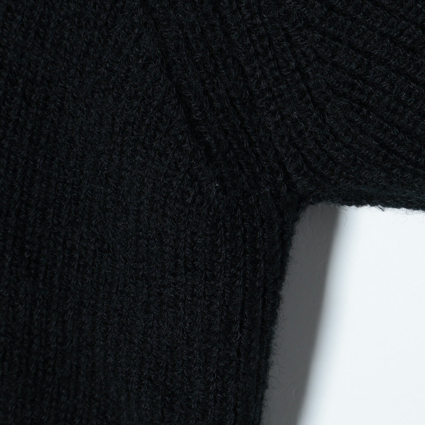 VIRGIN WOOL KNIT