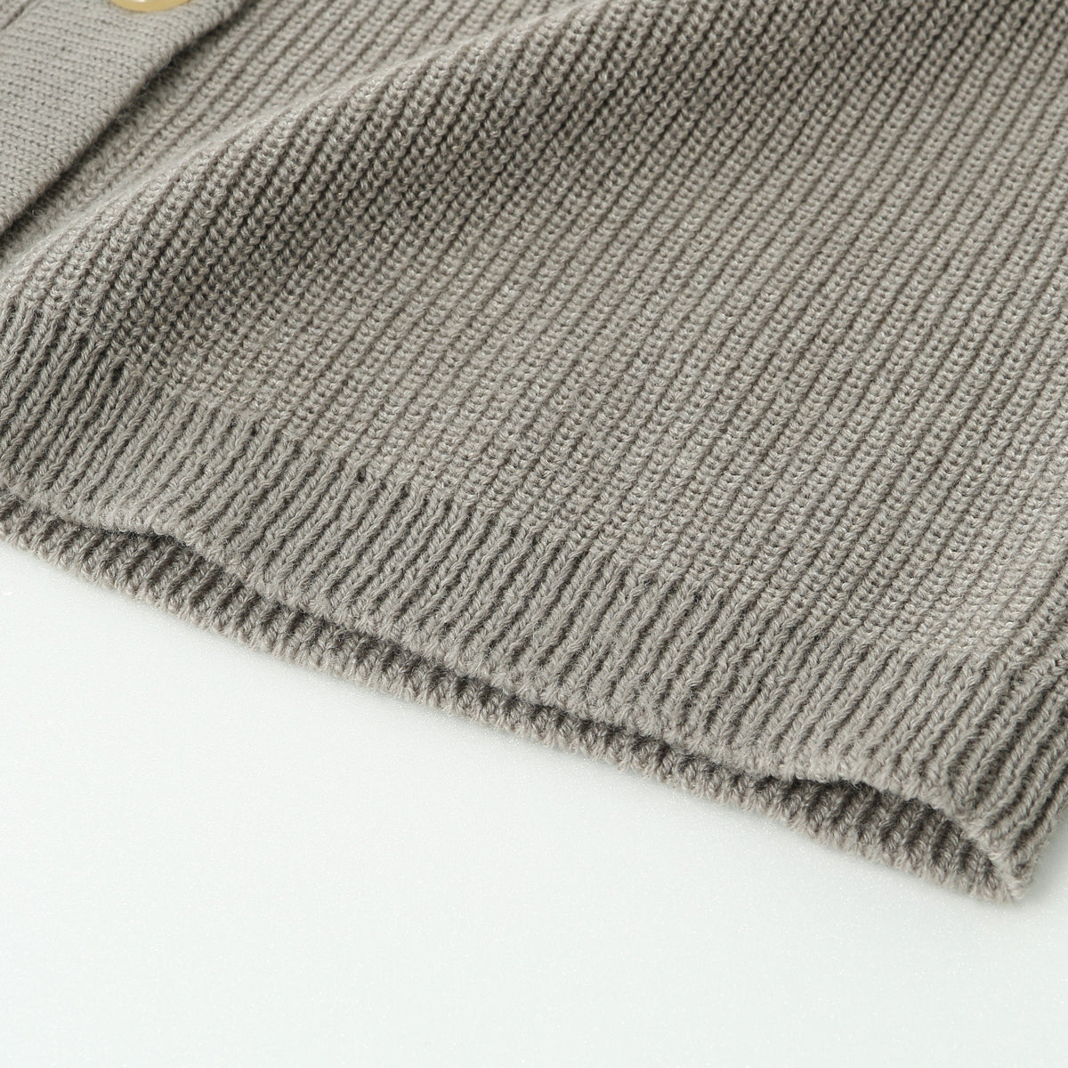 LIGHTWEIGHT WOOL KNIT