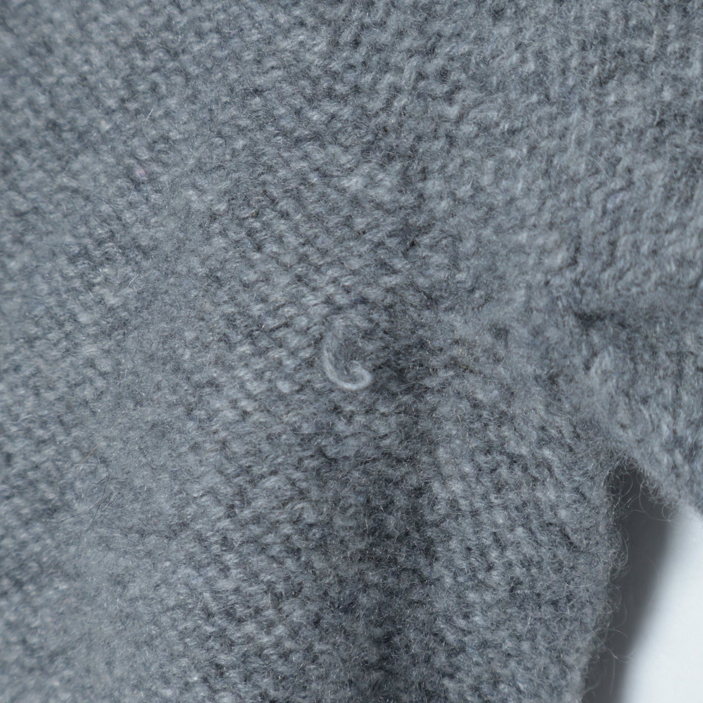 WIDE ROLL NECK KNIT