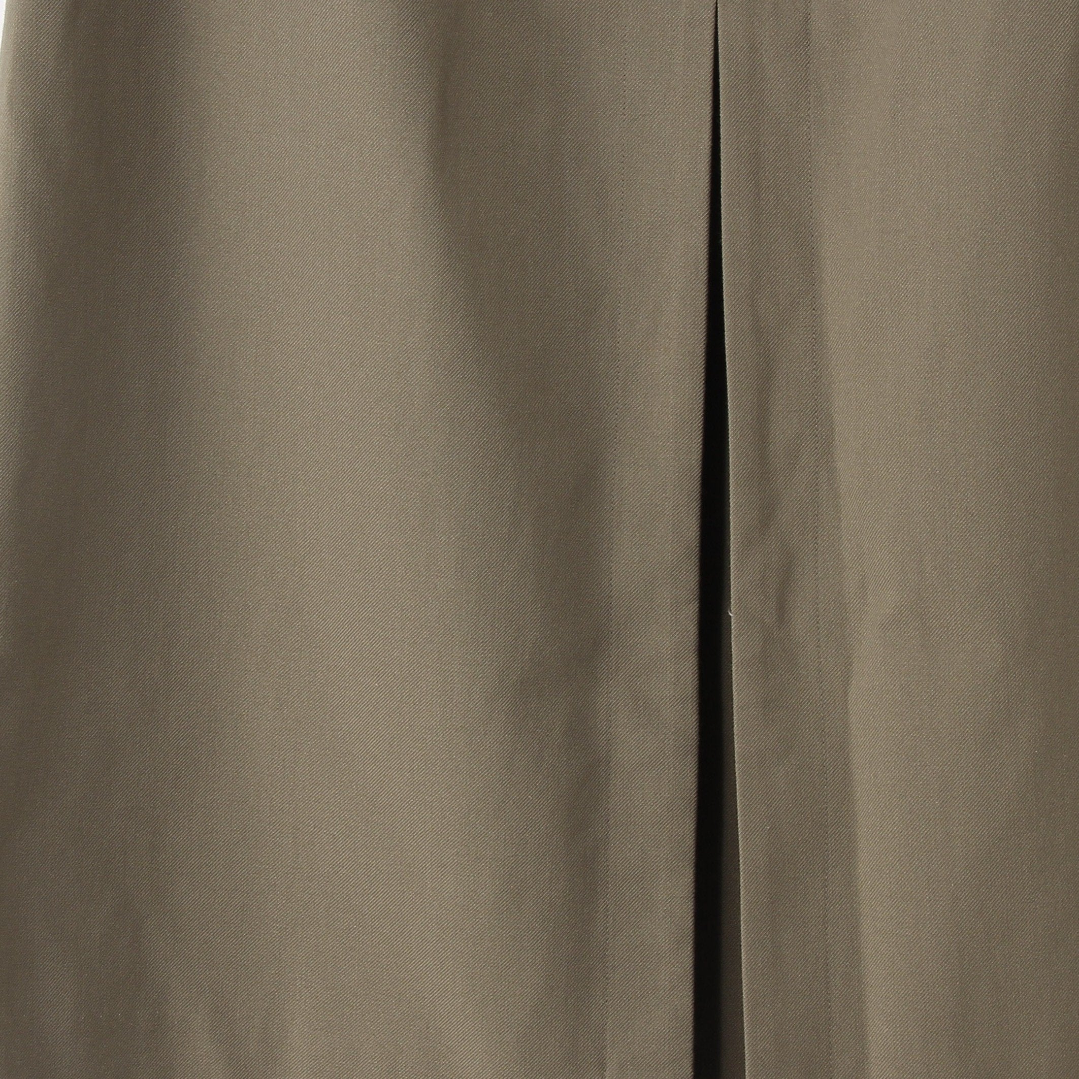 MHL. マーガレットハウエル　オリーブ色 ひざ下丈コットンスカート　サイズⅢ MHL. マーガレットハウエル オリーブ色 ひざ下丈コットン