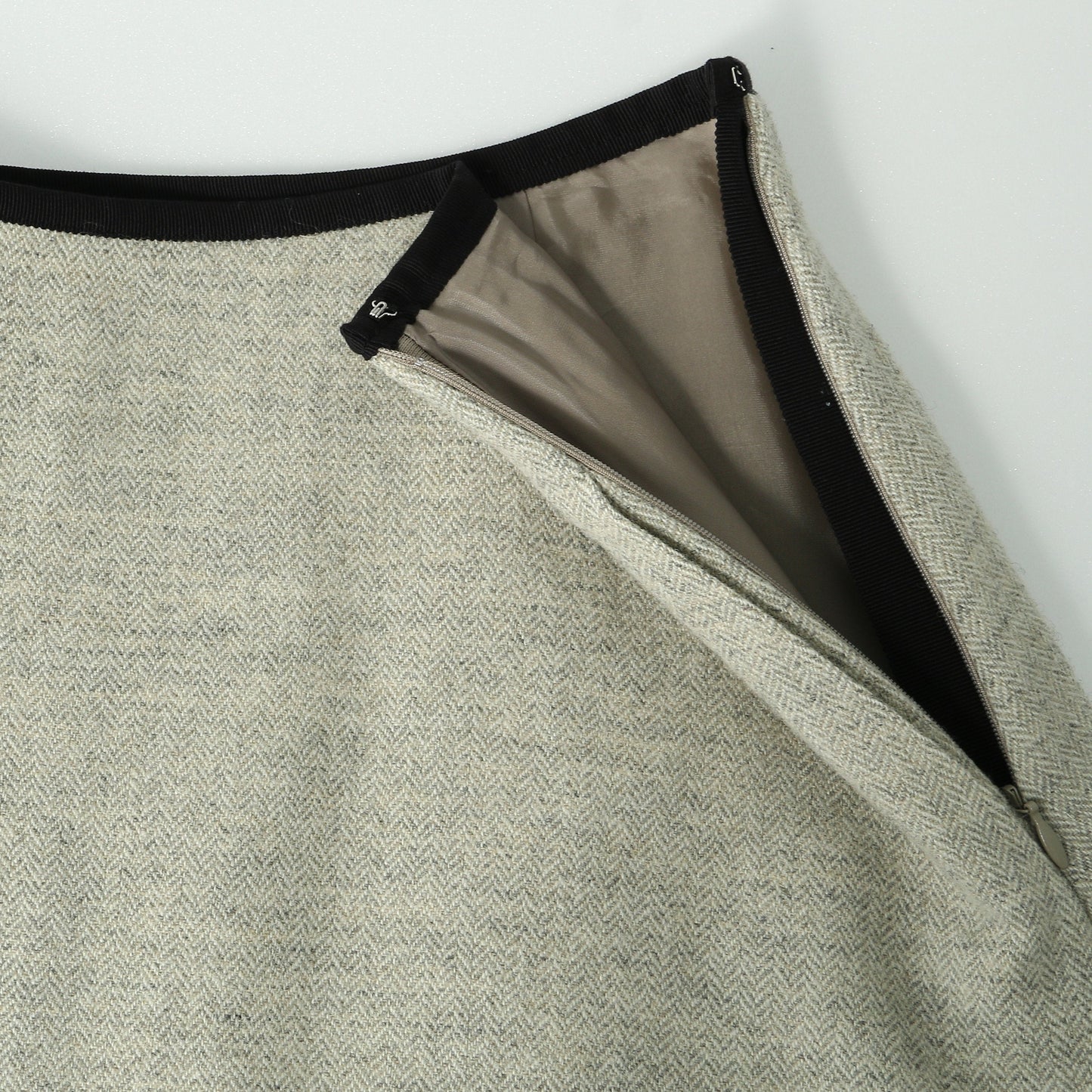 TINY HERRINGBONE WOOL SKIRT