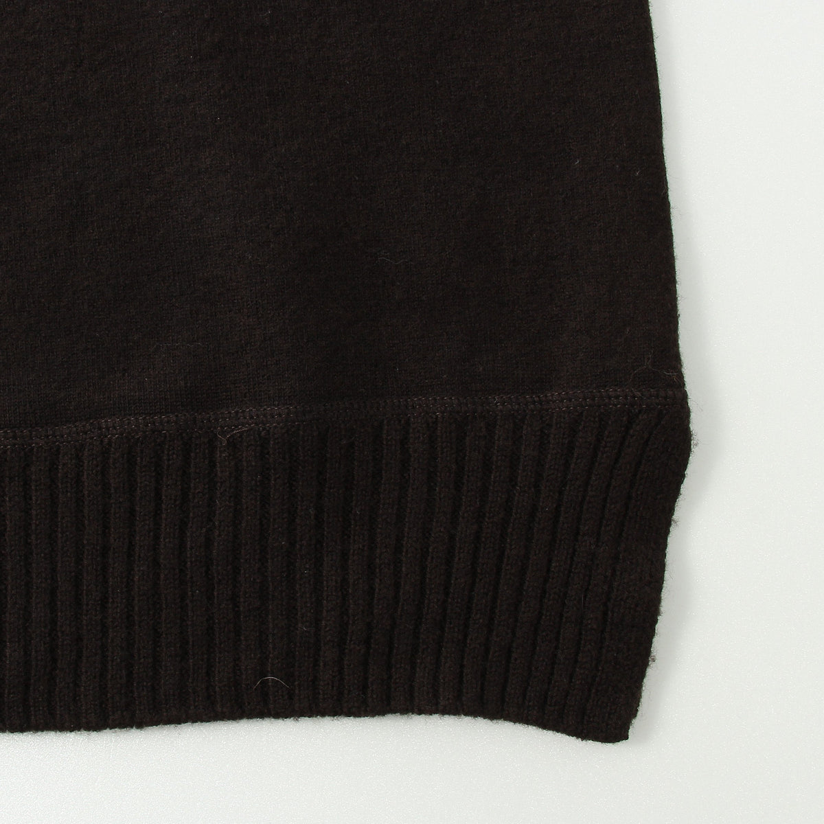 FELTED ROUGH WOOL KNIT