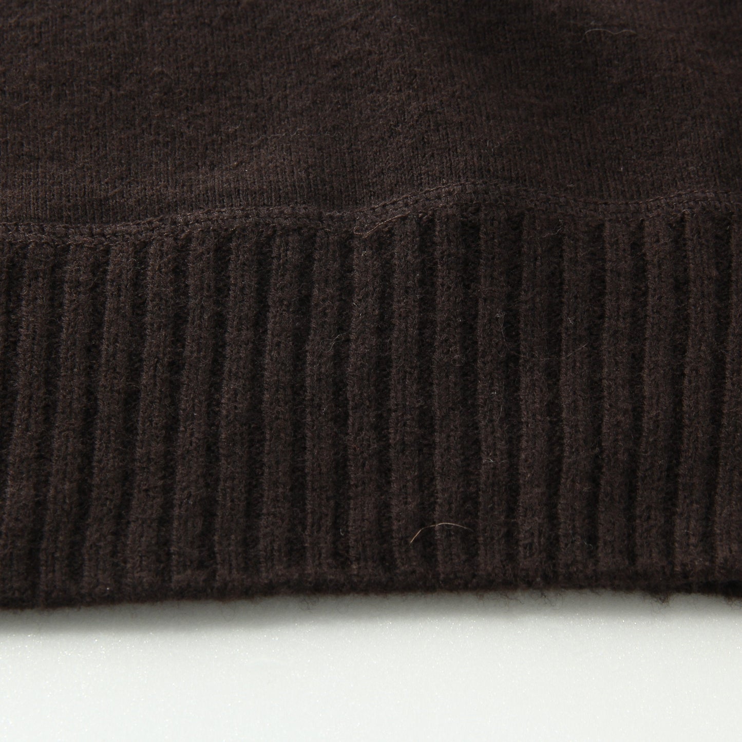 FELTED ROUGH WOOL KNIT
