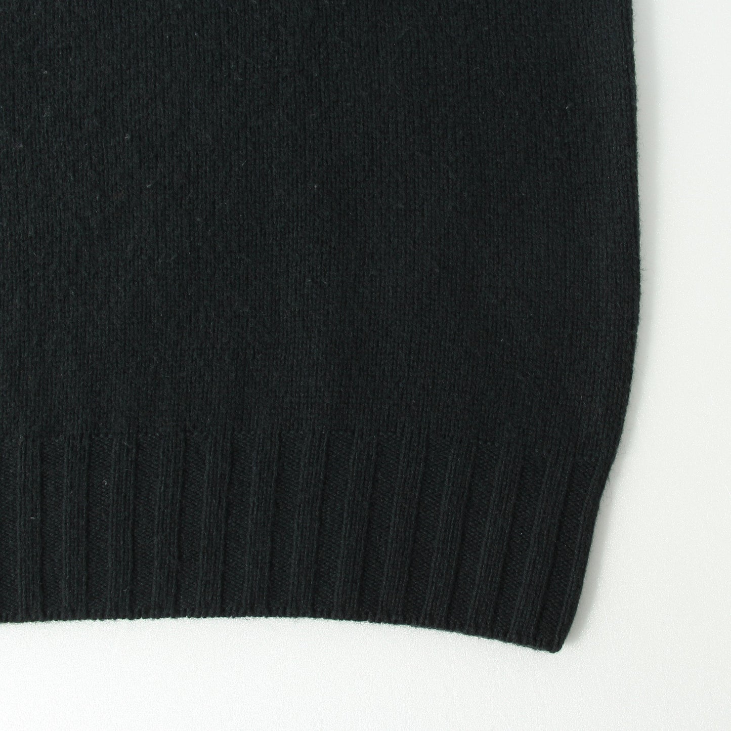 WIDE ROLL NECK KNIT