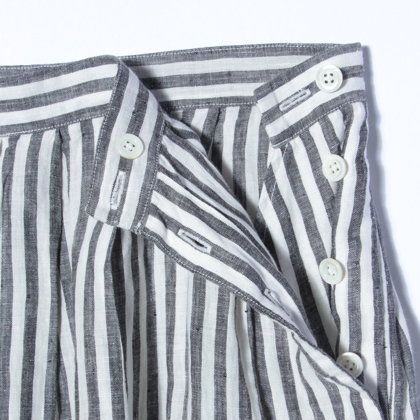BLACK & WHITE SHIRTING LINEN SKIRT