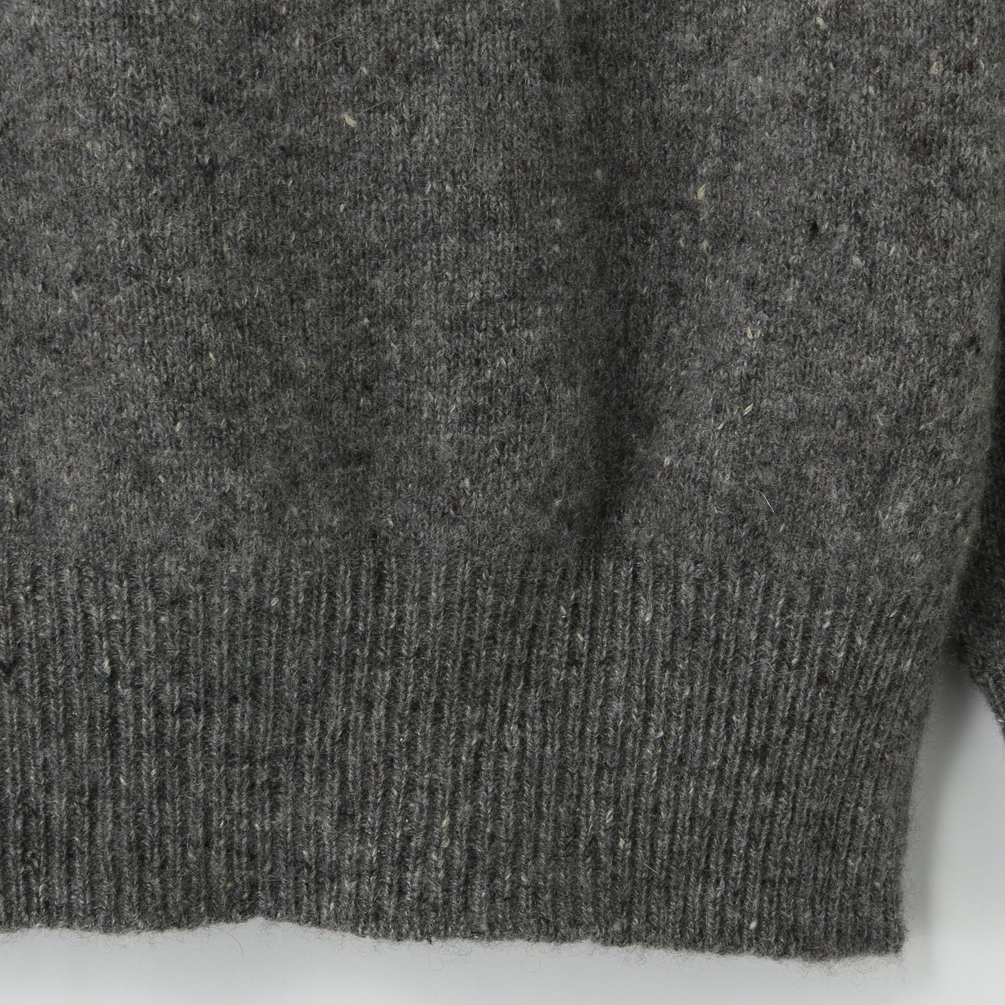 CLASSIC CREW NECK KNIT