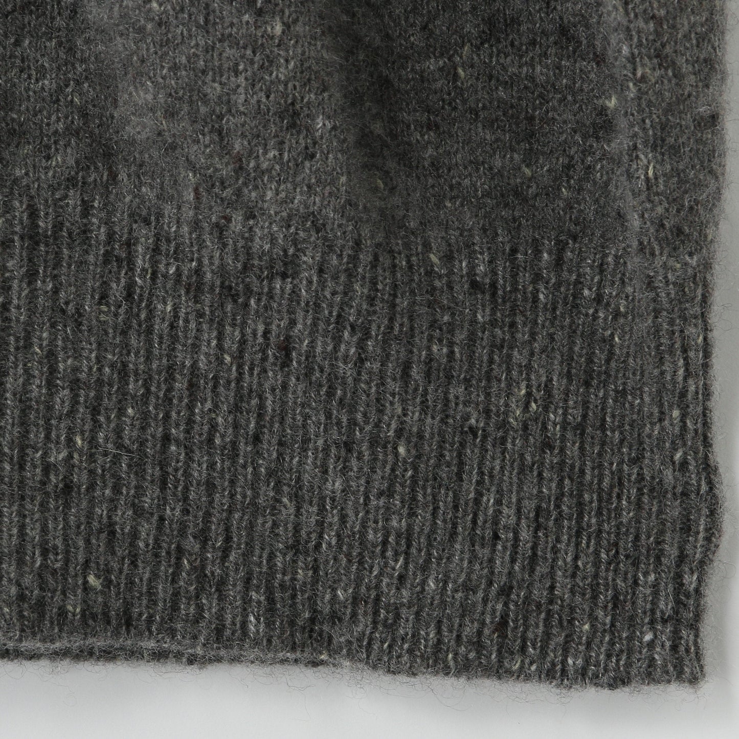 CLASSIC CREW NECK KNIT