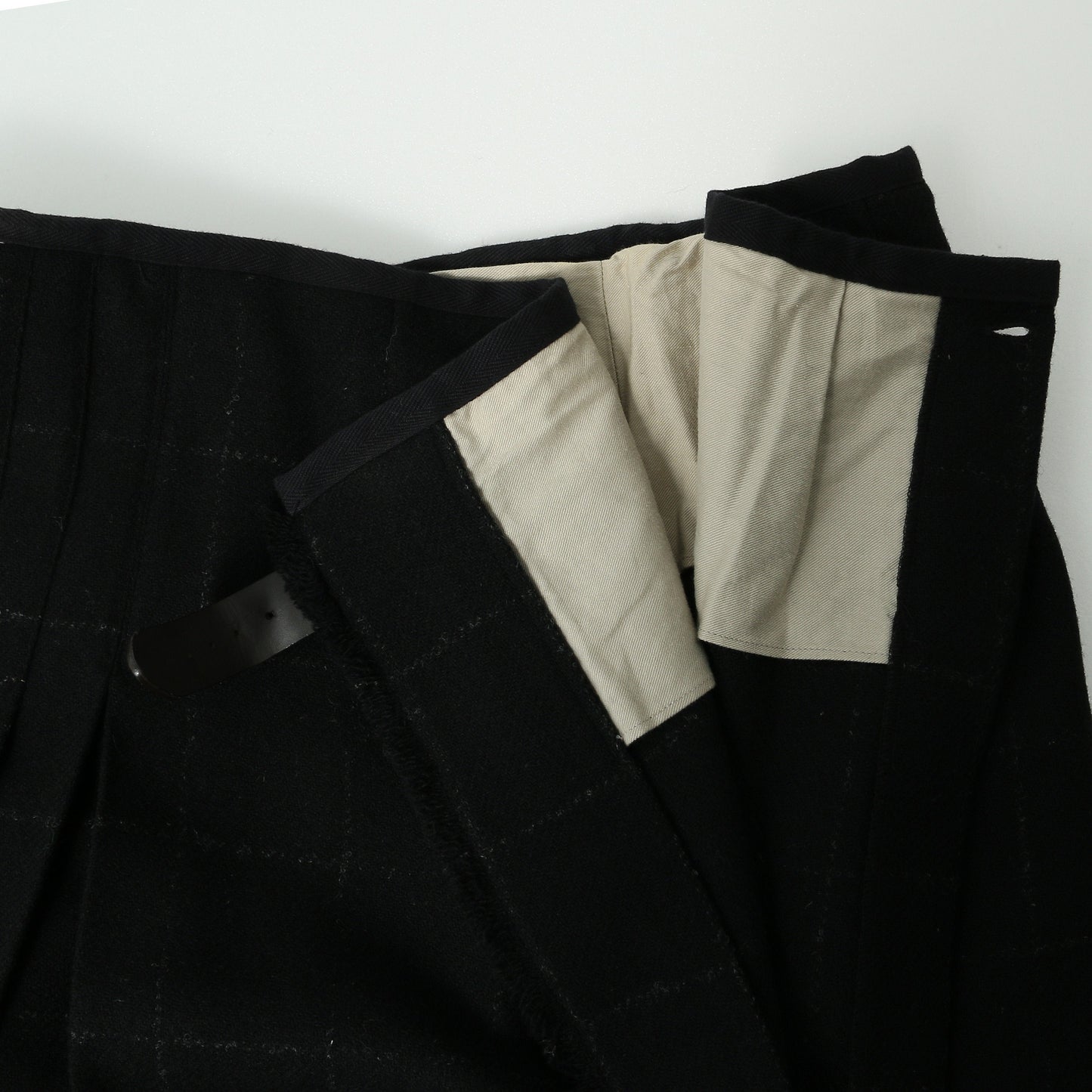 BLACK WINDOWPANE CHECK SKIRT