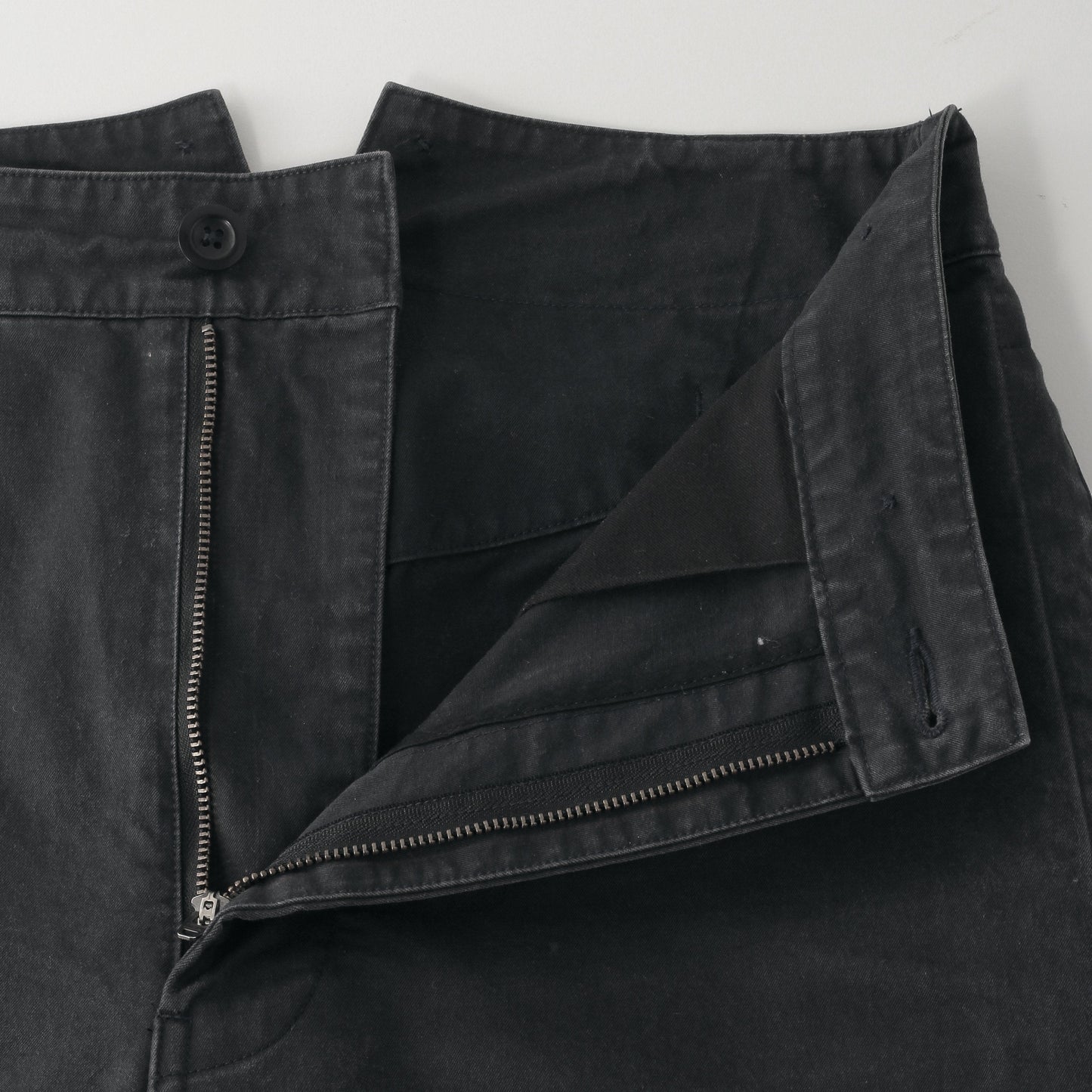 WASHED COMPACT COTTON TROUSERS