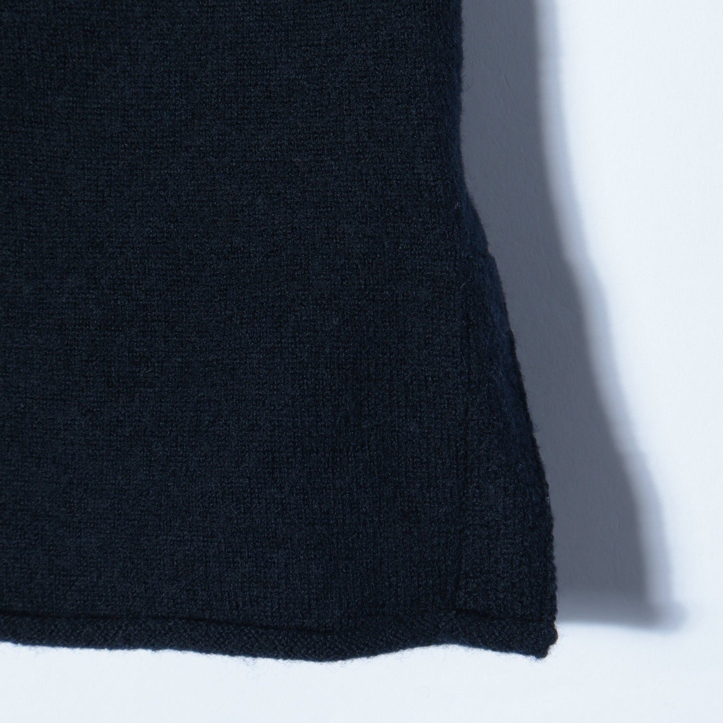 FELTED ROUGH WOOL KNIT