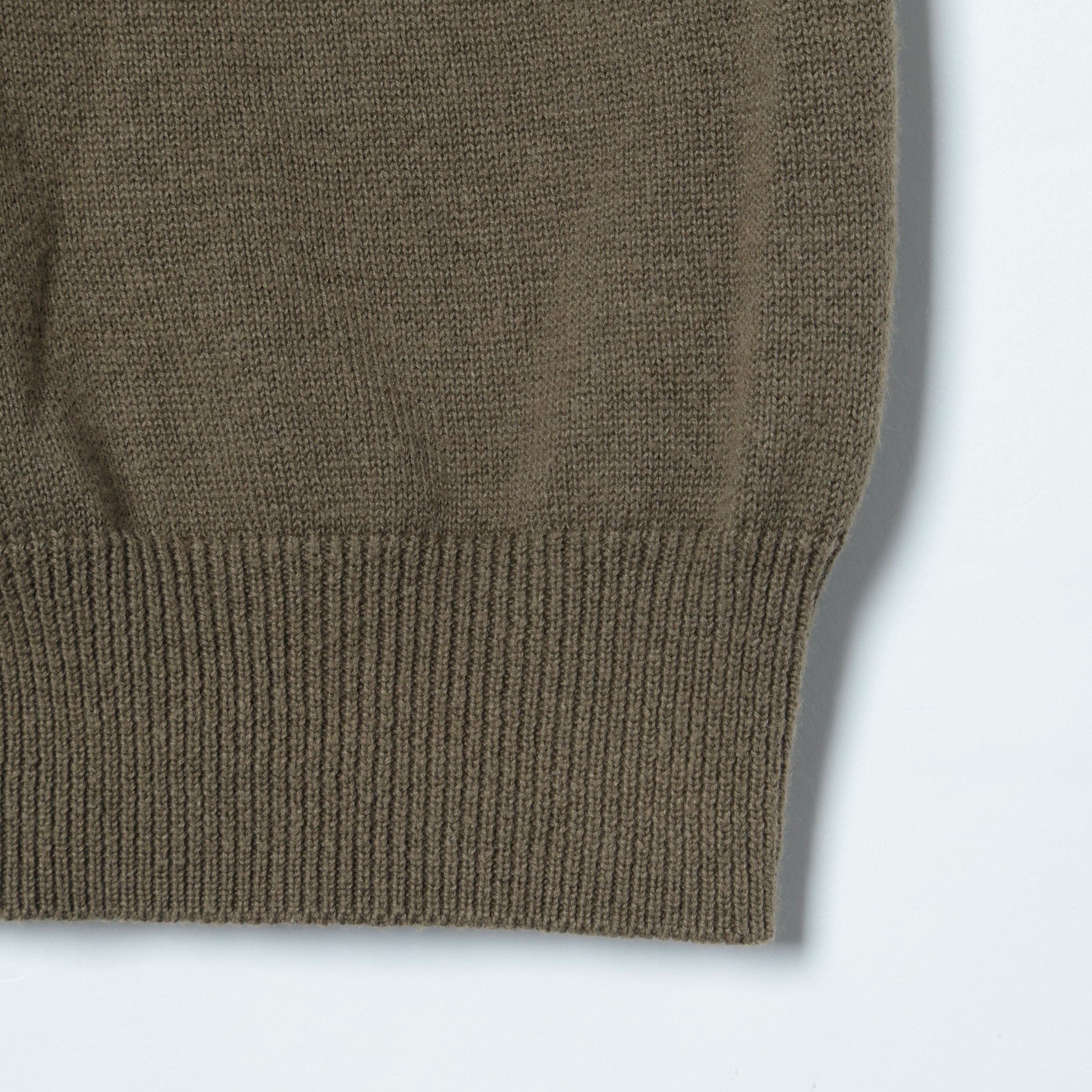 ニット / L / KHAKI(カーキ) ｜ マーガレット・ハウエル 公式リユース