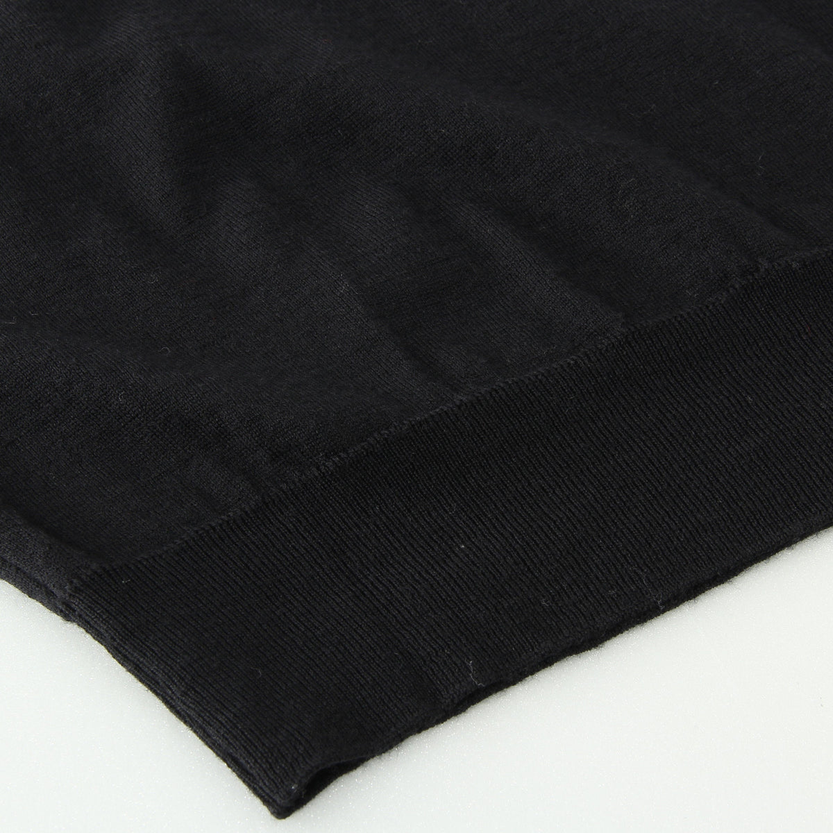 WOOL TURTLE NECK KNIT