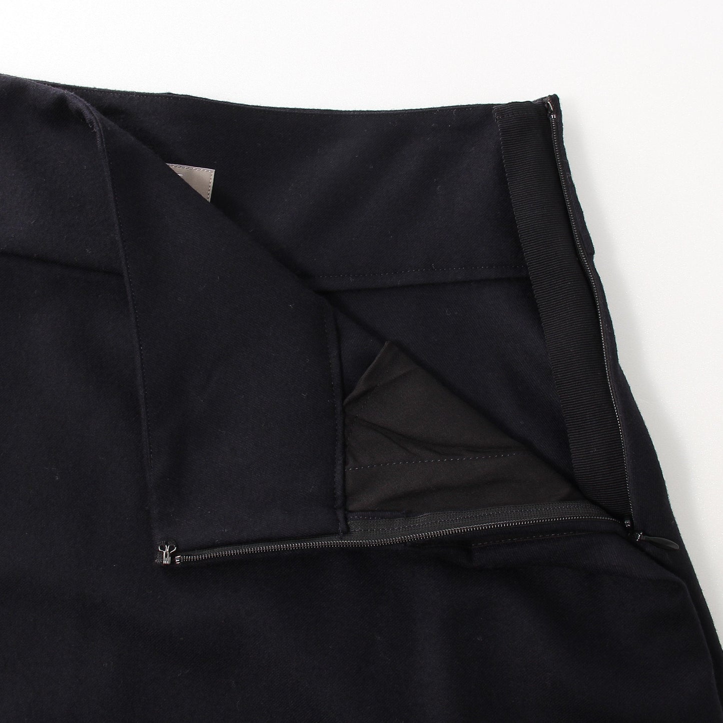 FINE WOOL FLANNEL SKIRT