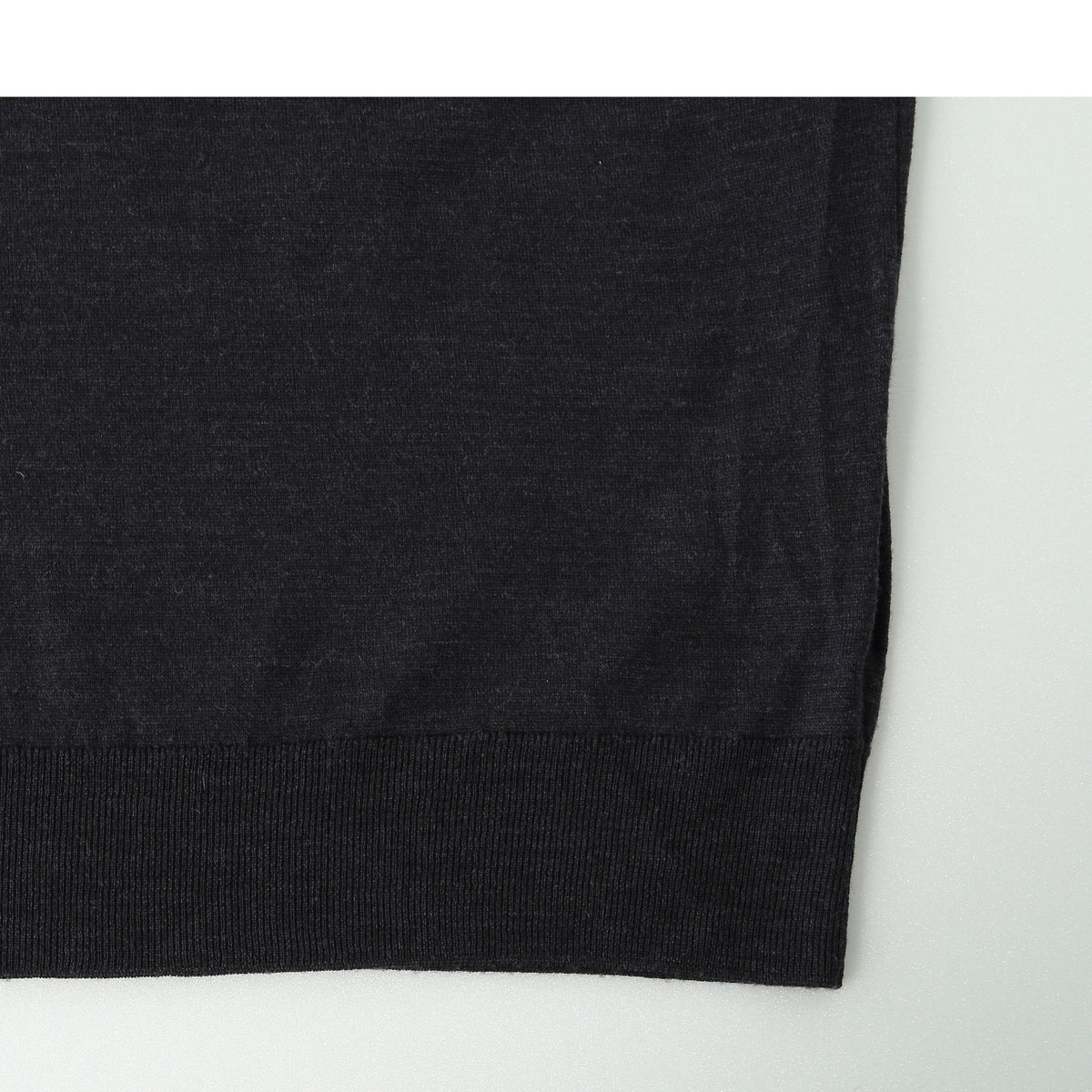 WOOL TURTLE NECK KNIT