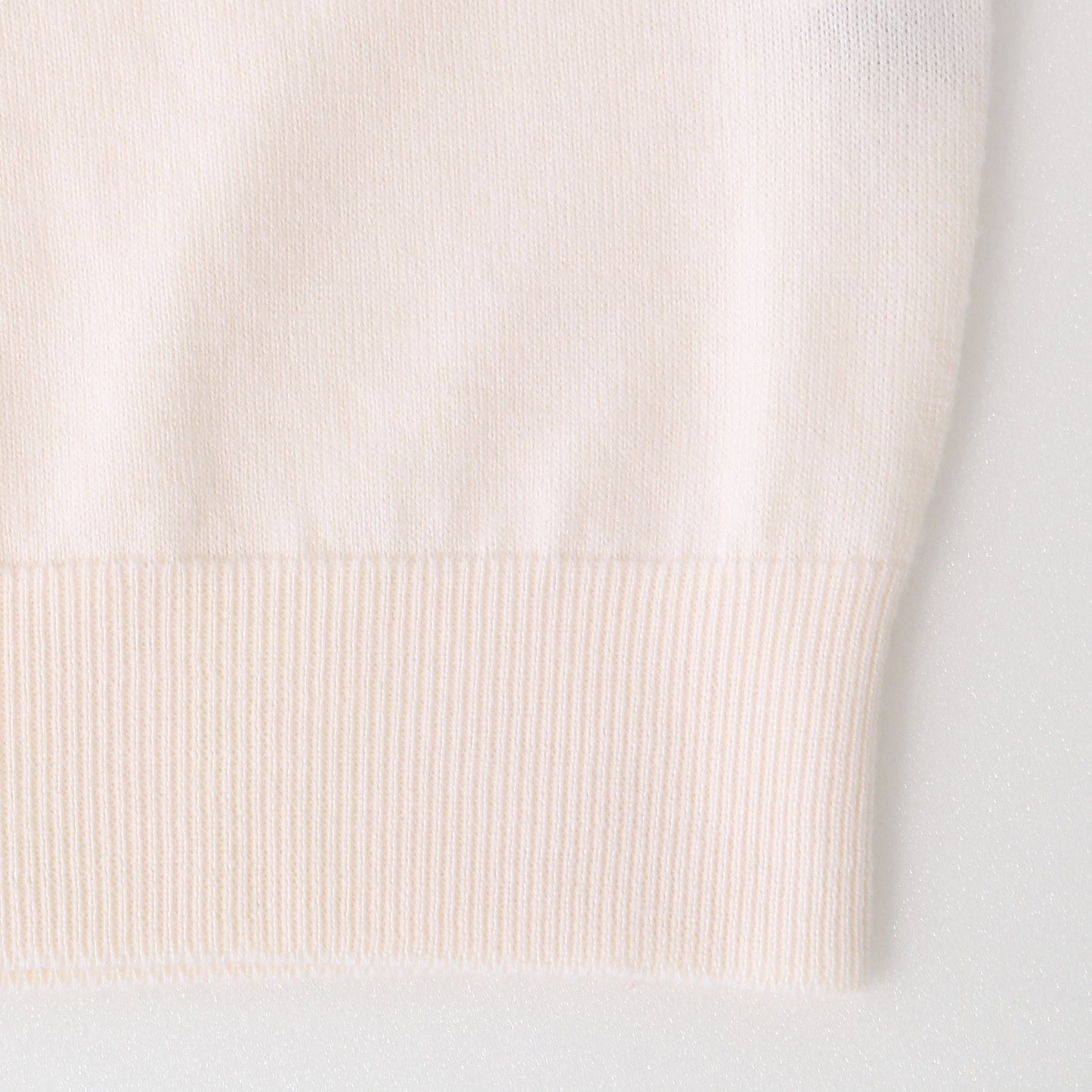 FINE WOOL TURTLE NECK KNIT