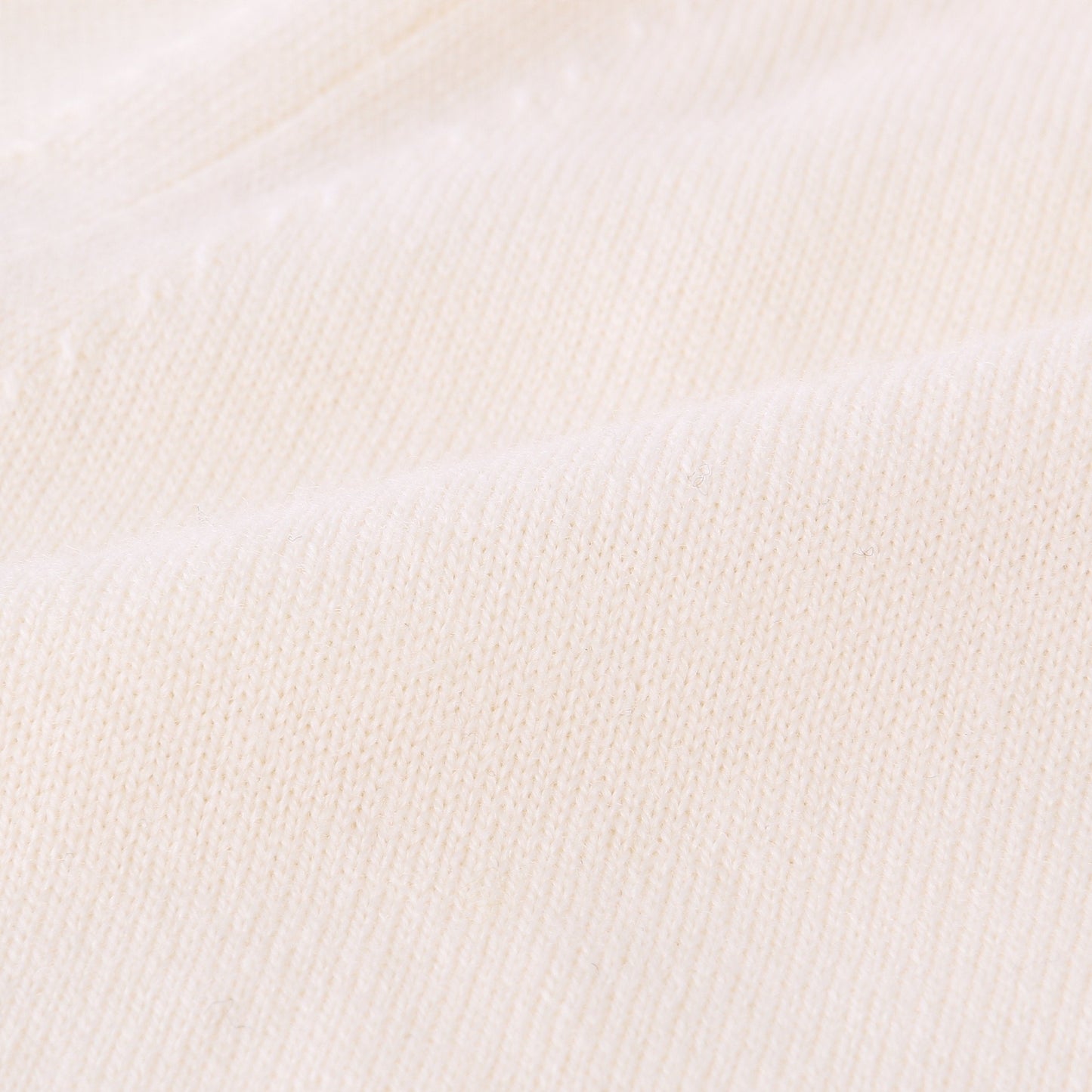 FINE WOOL TURTLE NECK KNIT