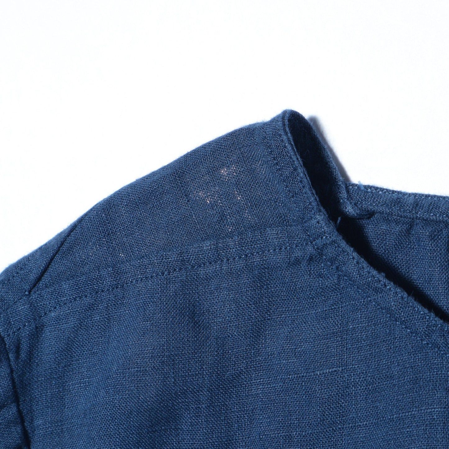 CLEAN LINEN SHIRT