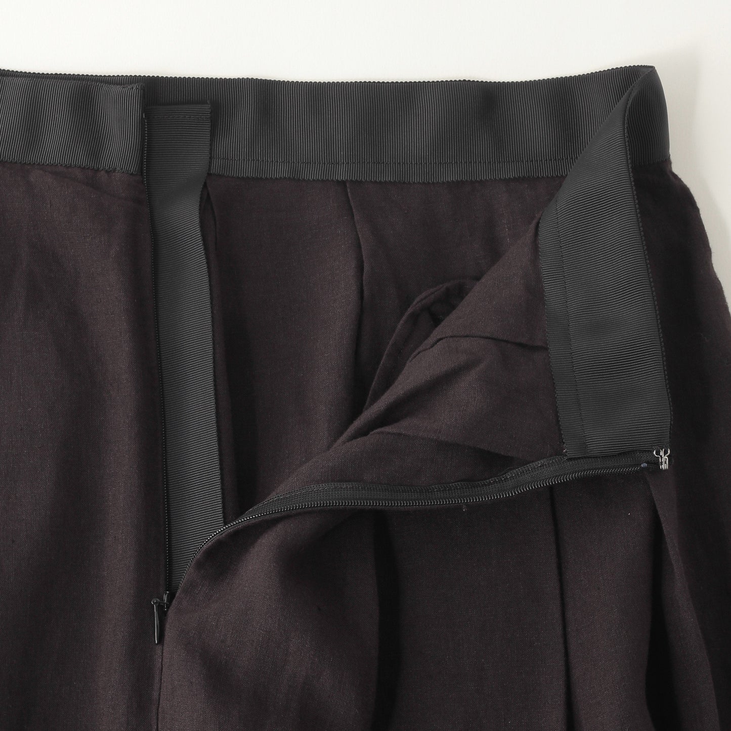 LIGHT LINEN SKIRT