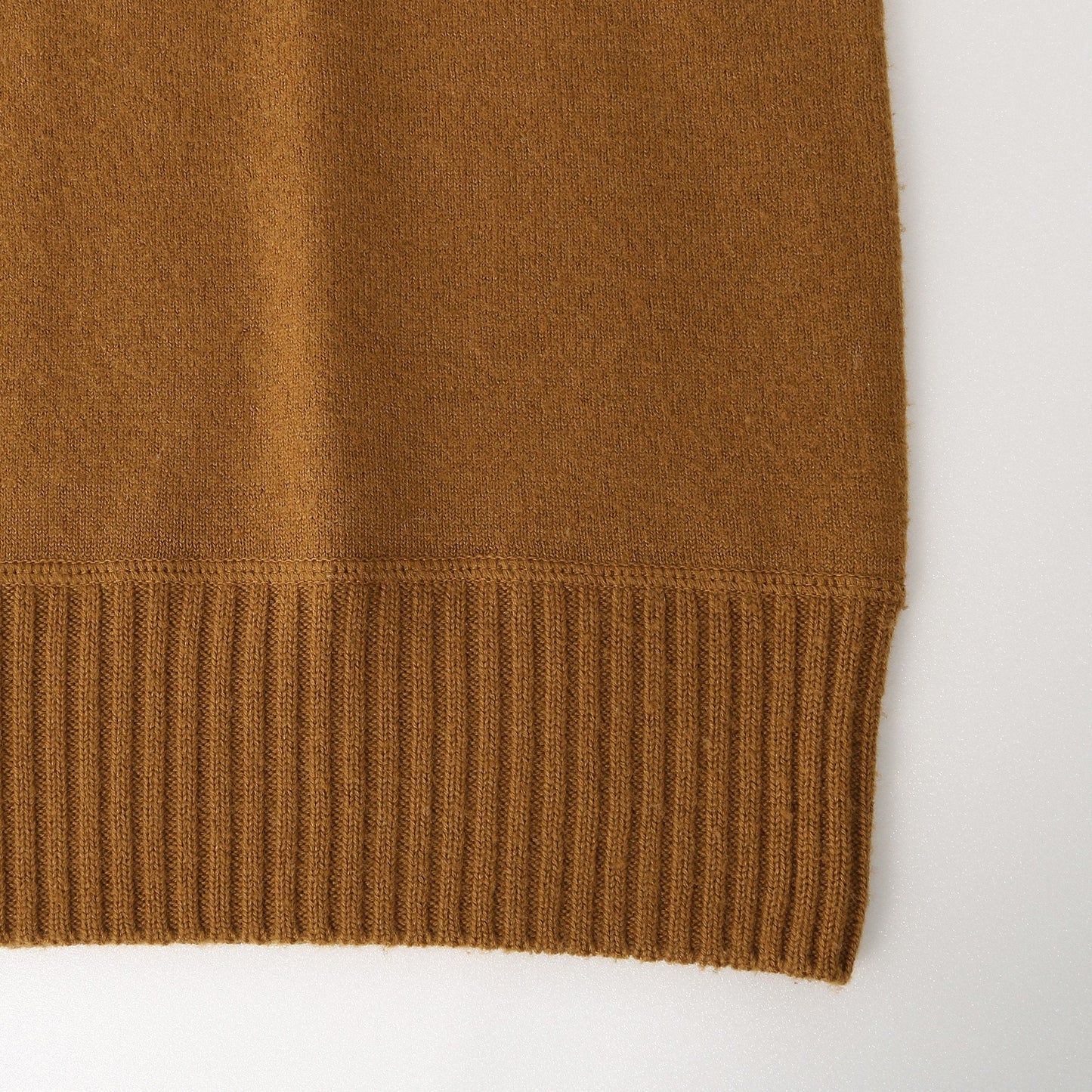 FELTED ROUGH WOOL KNIT