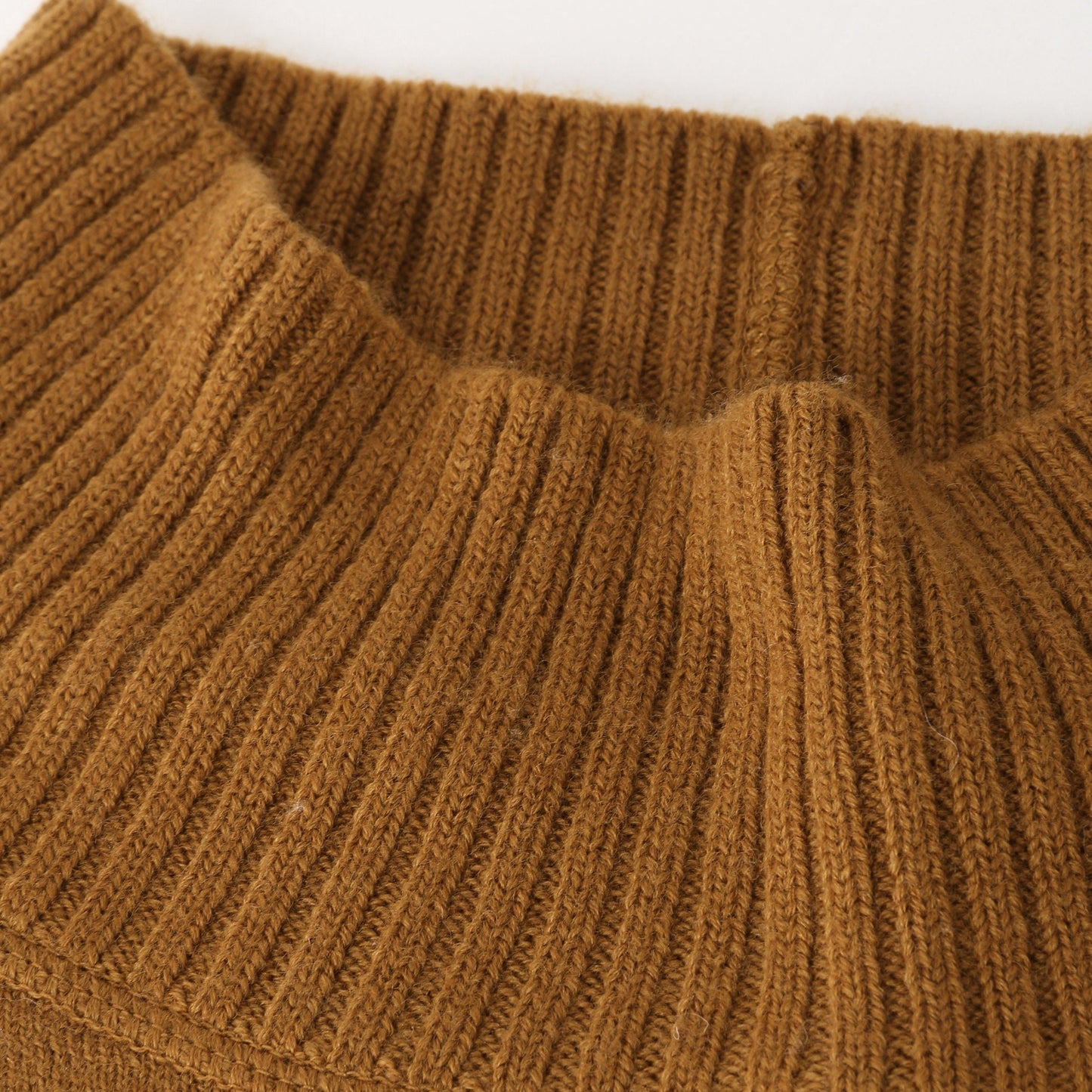 FELTED ROUGH WOOL KNIT