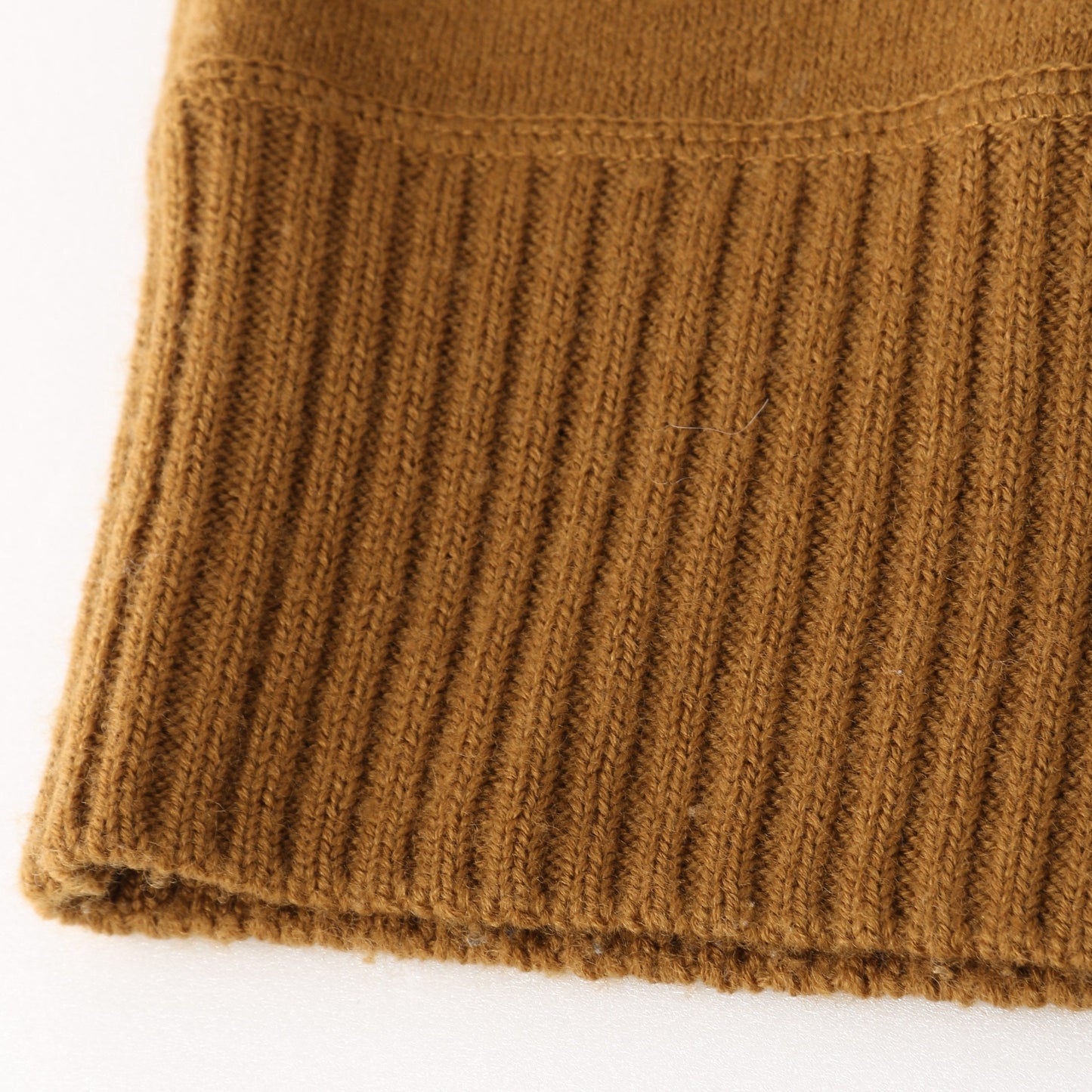 FELTED ROUGH WOOL KNIT