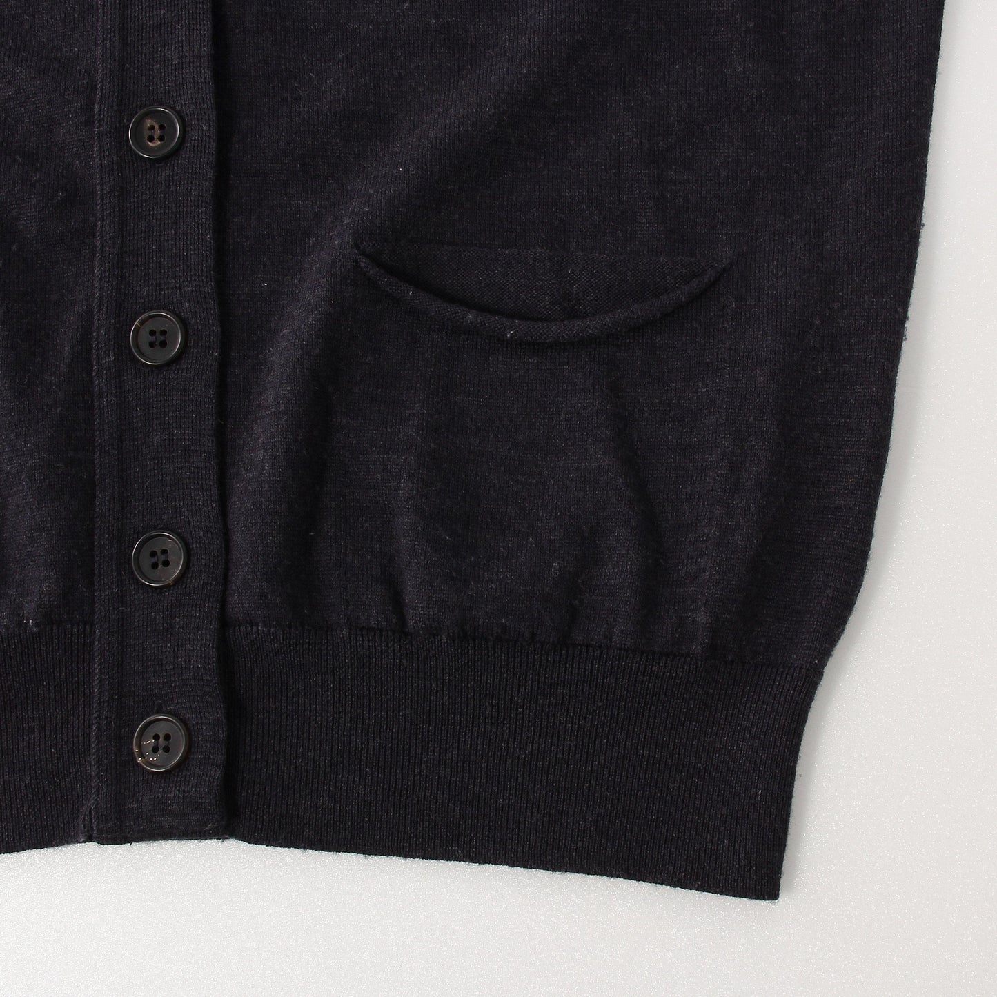 MERINO V NECK CARDIGAN KNIT