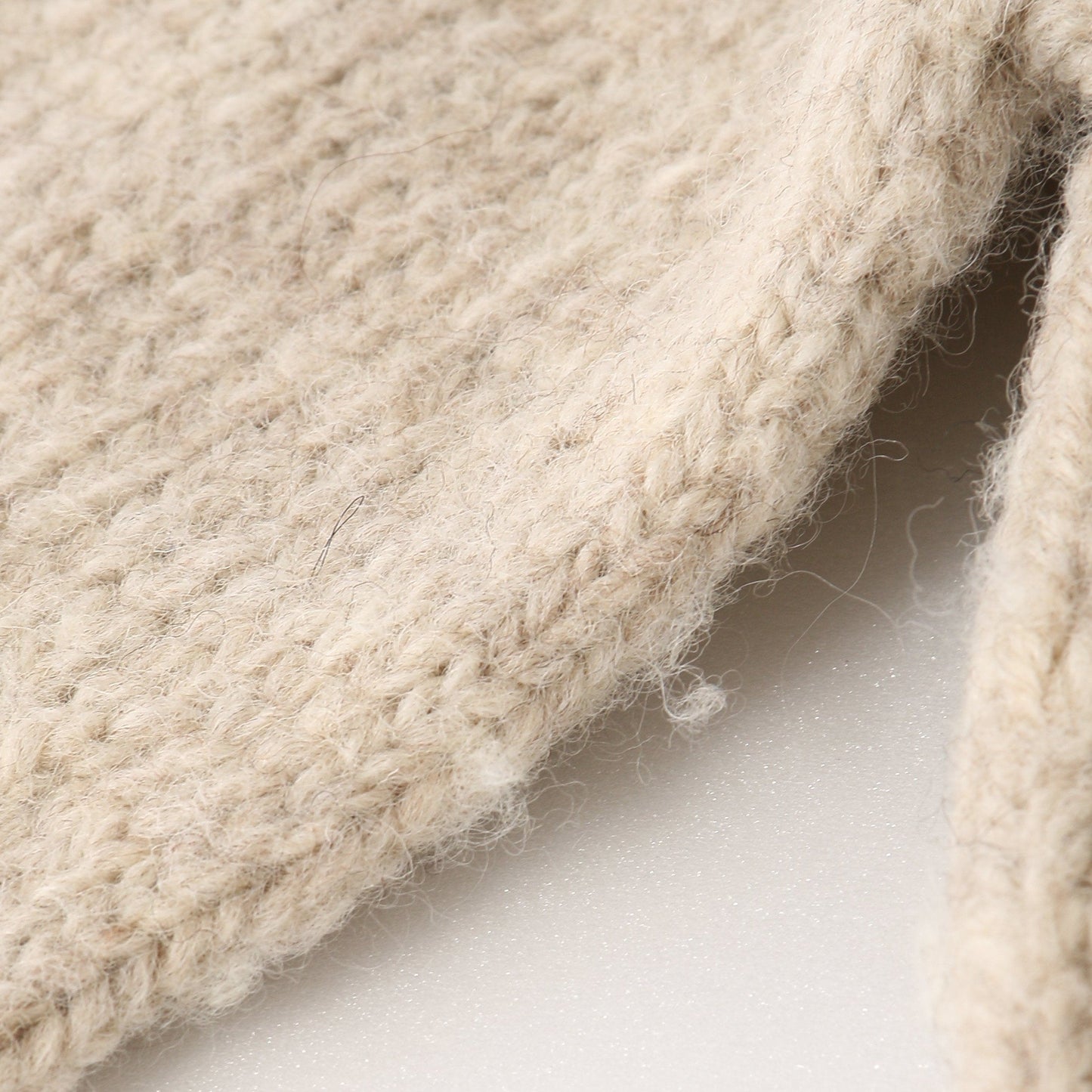 BULKY WOOL KNIT