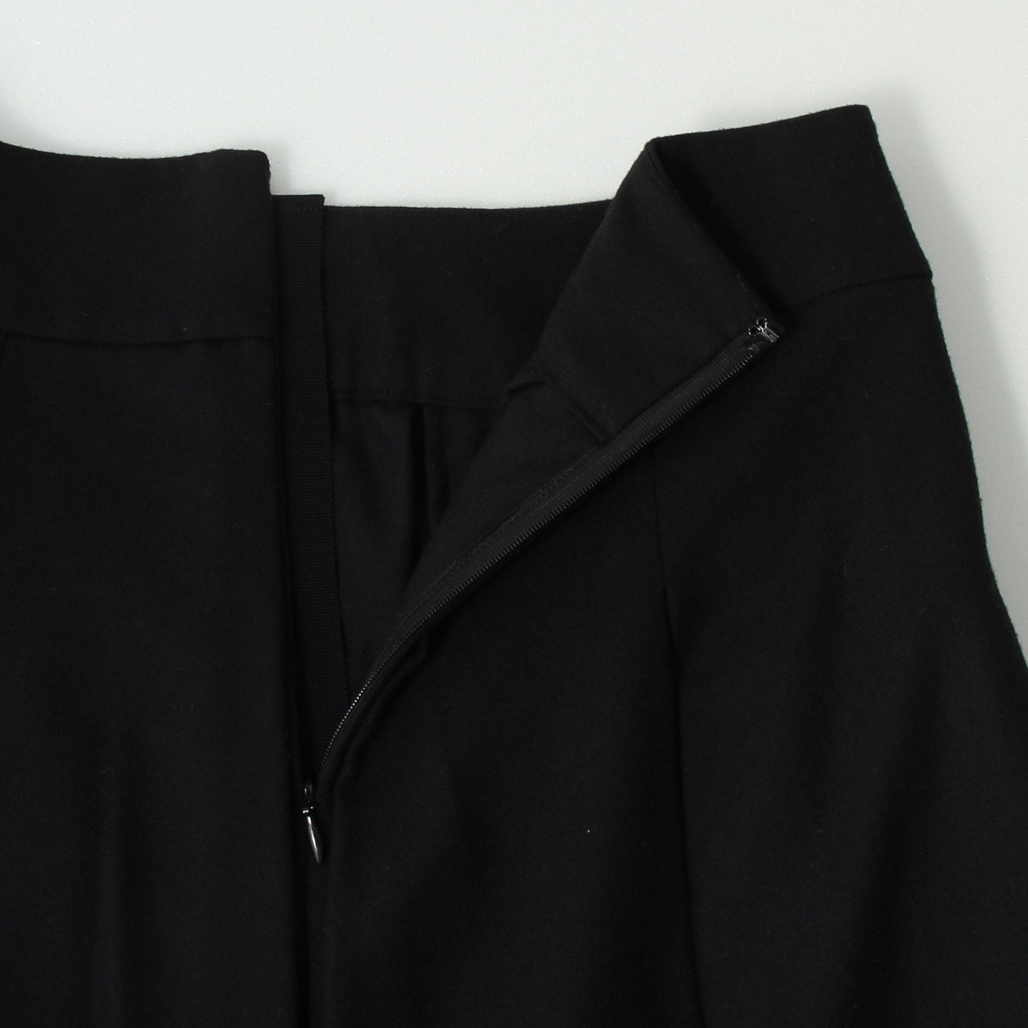 FINE WOOL FLANNEL SKIRT