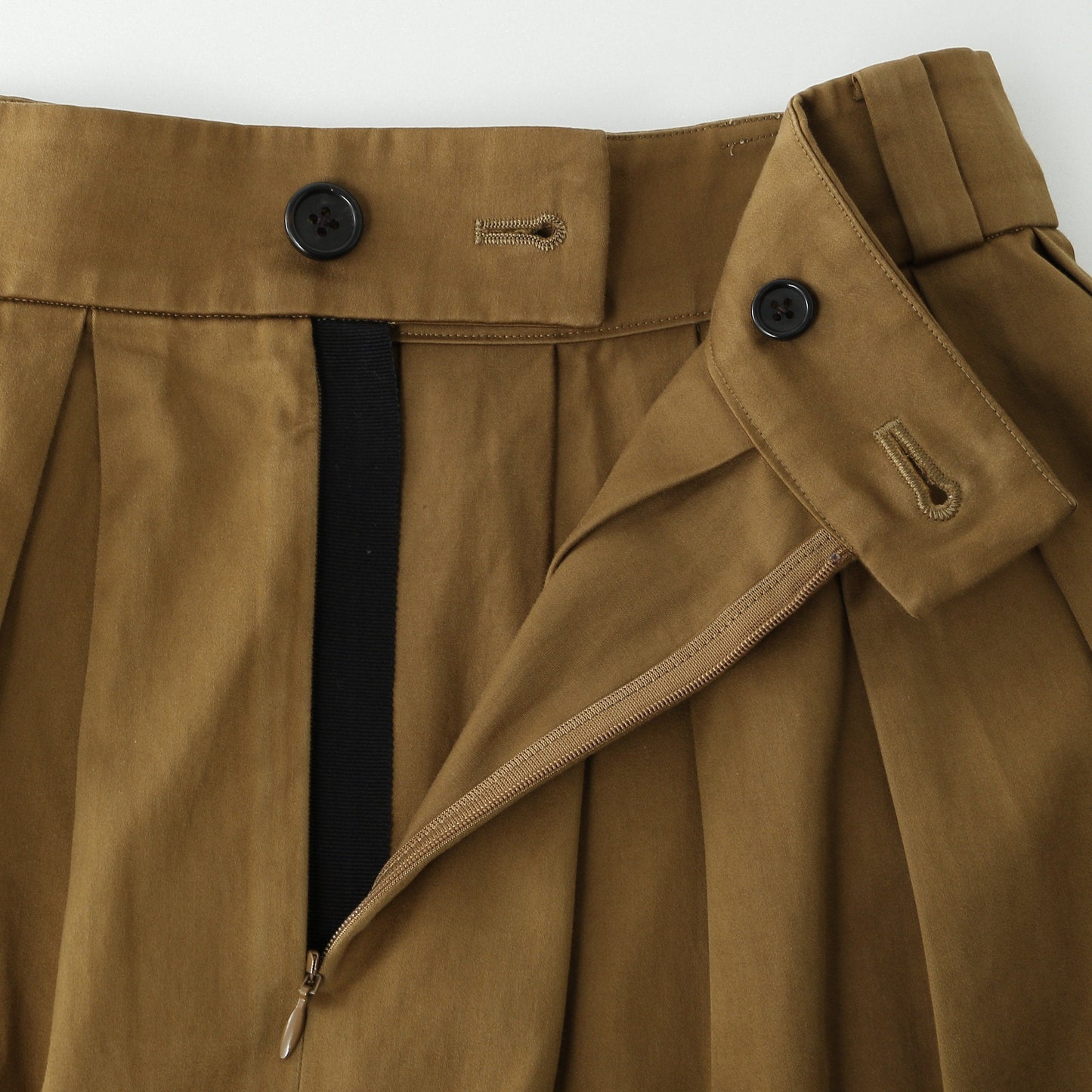 WASHED COTTON SATEEN SKIRT