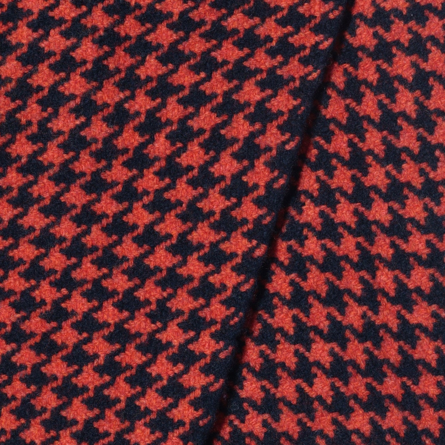 CHUNKY DOGTOOTH SCARF