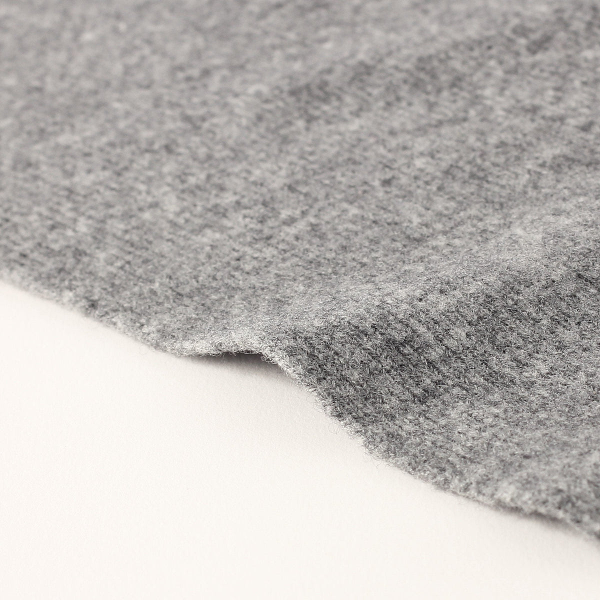 SOFT WOOL SCARF