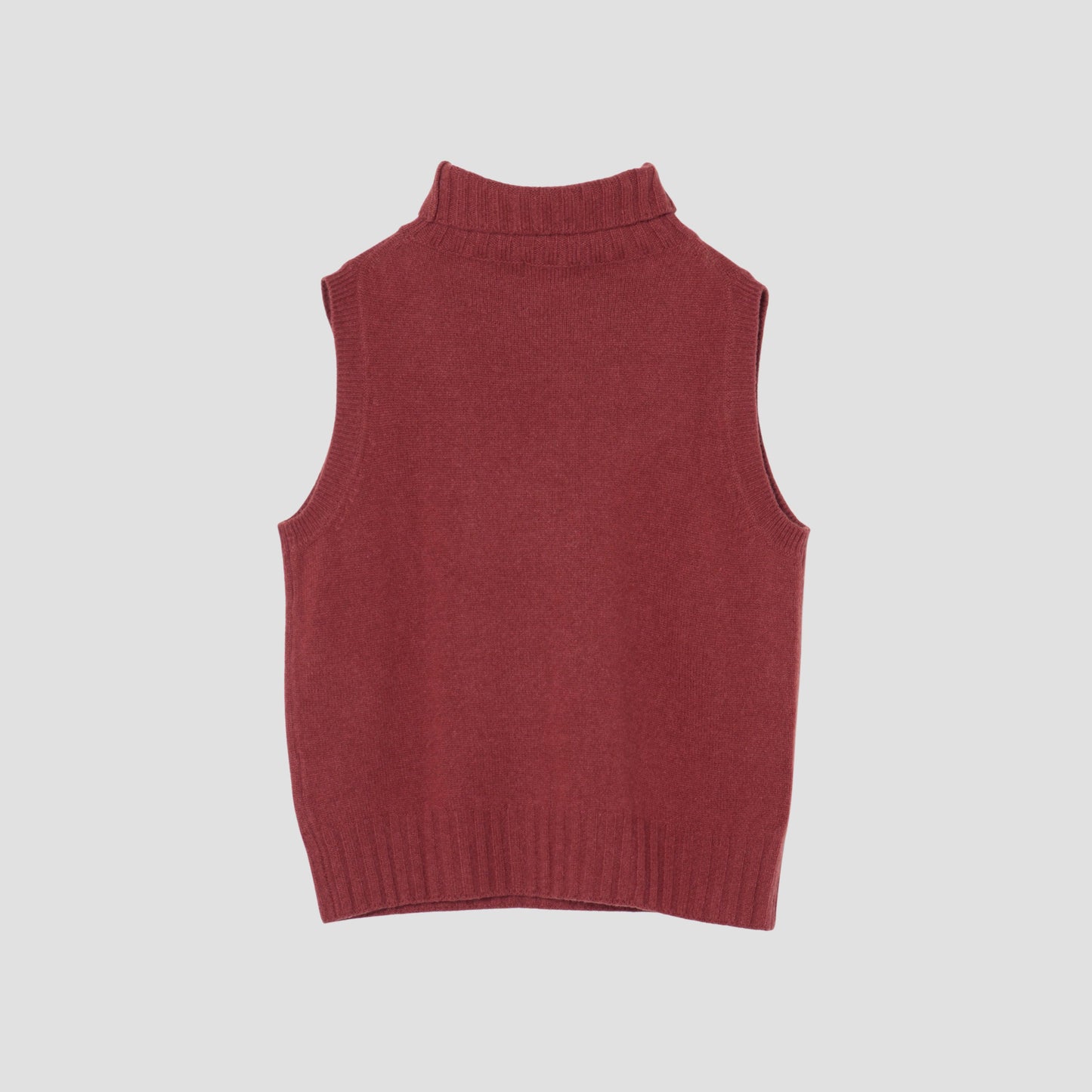 SLEEVELESS TURTLENECK KNIT