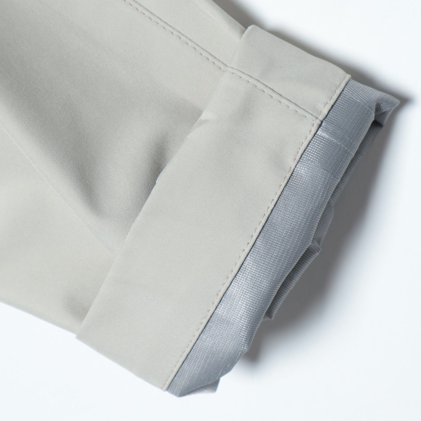 GORE-TEX WATER PROOFED POLYESTER POPLIN COAT