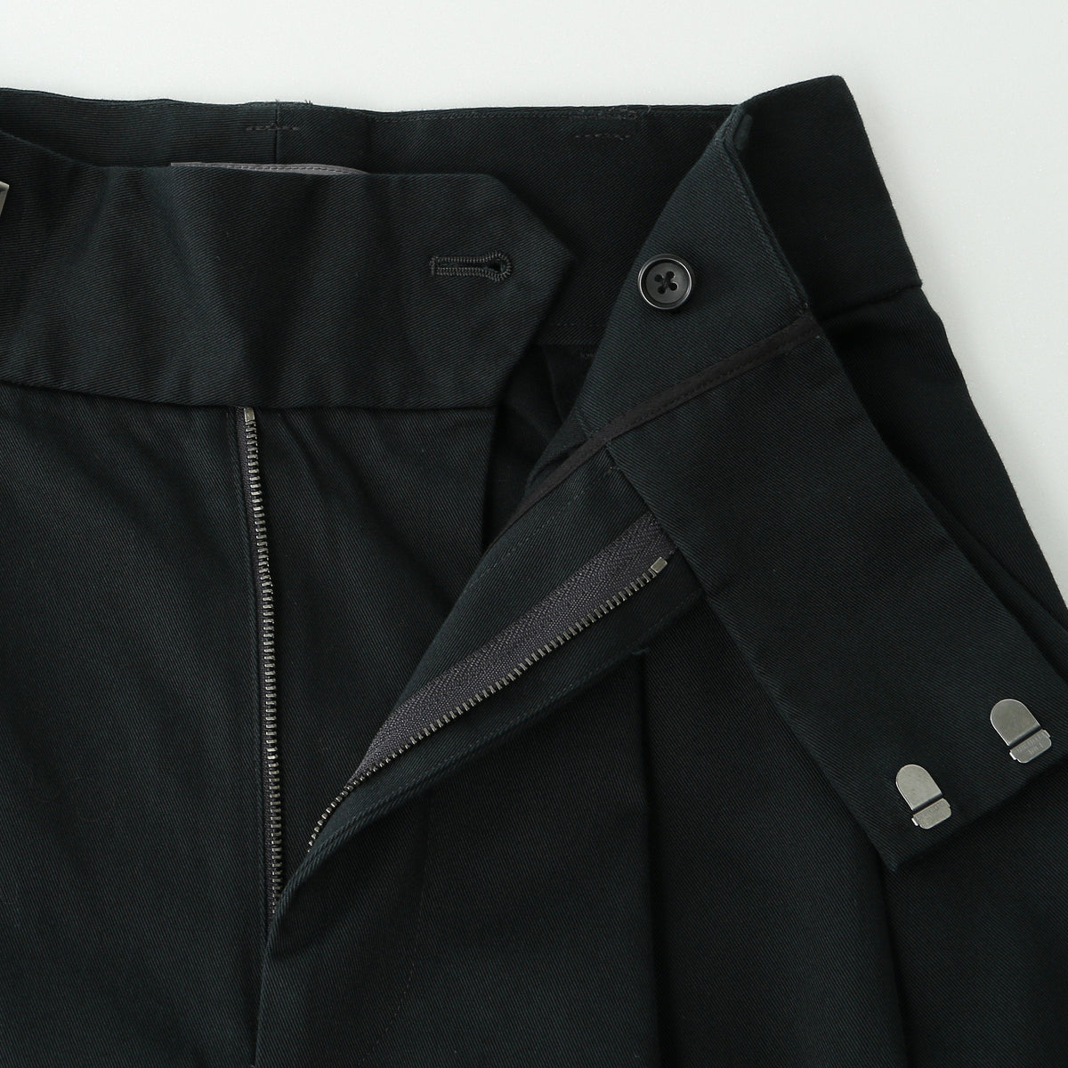 ORGANIC COTTON TWILL TROUSERS