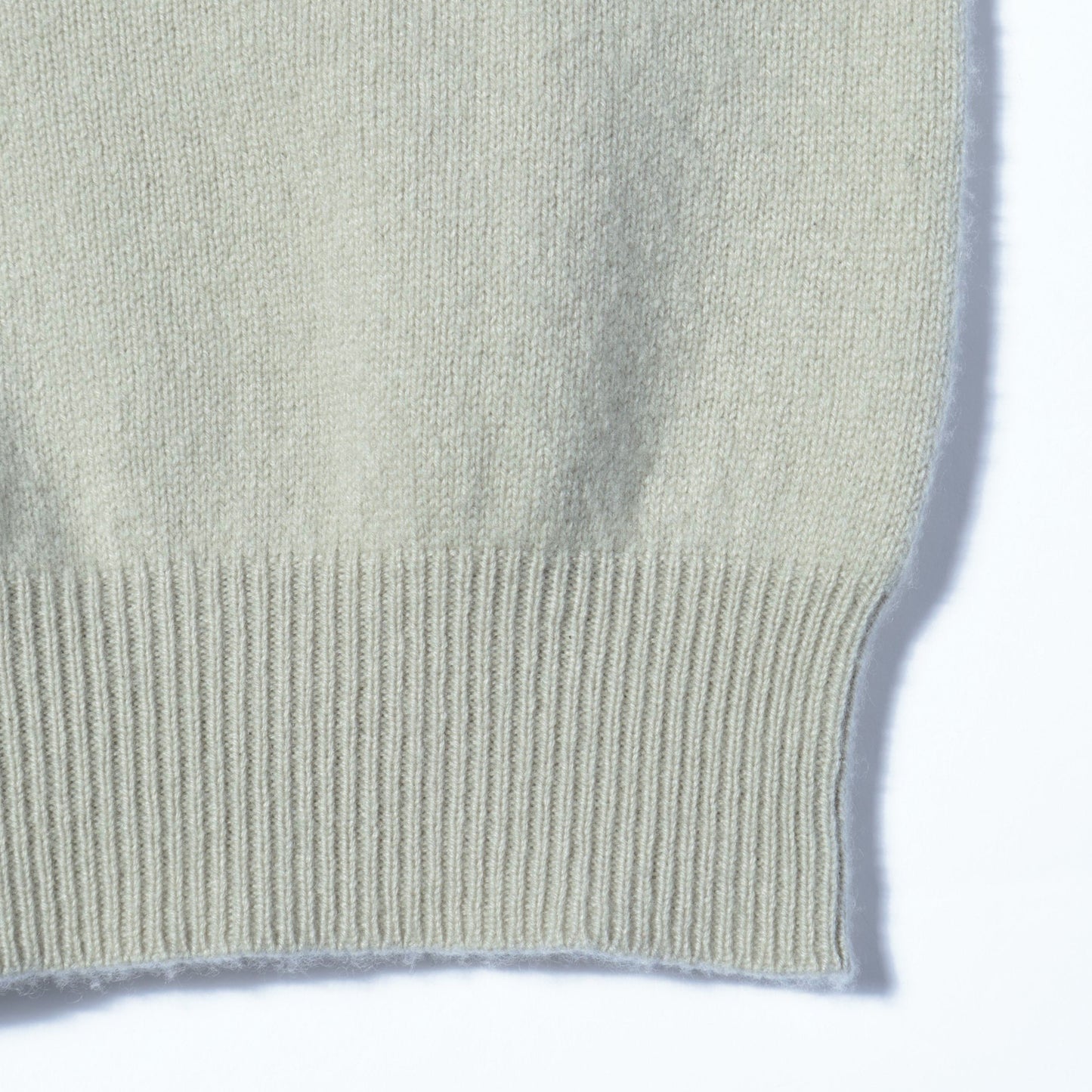 CLASSIC CREW NECK KNIT