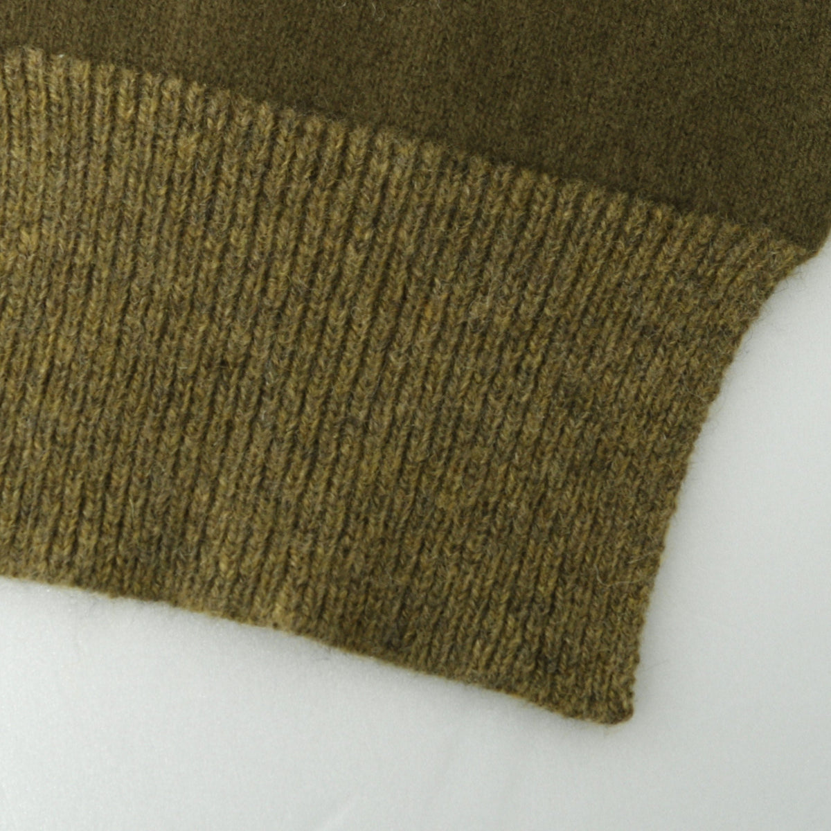 GEELONG LAMBSWOOL SCARF