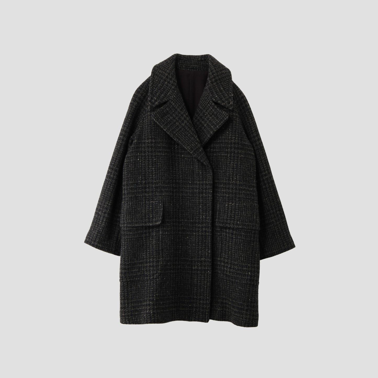 LARGE PRINCE OF WALES WOOL COATING