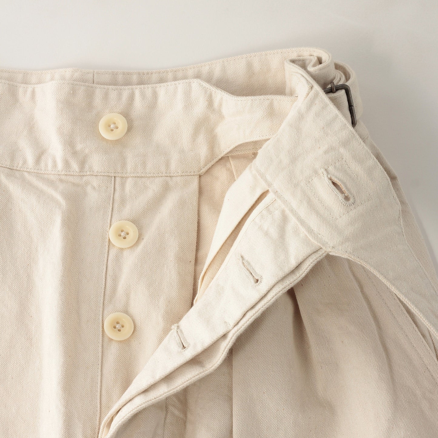 NATURAL DENIM TROUSERS